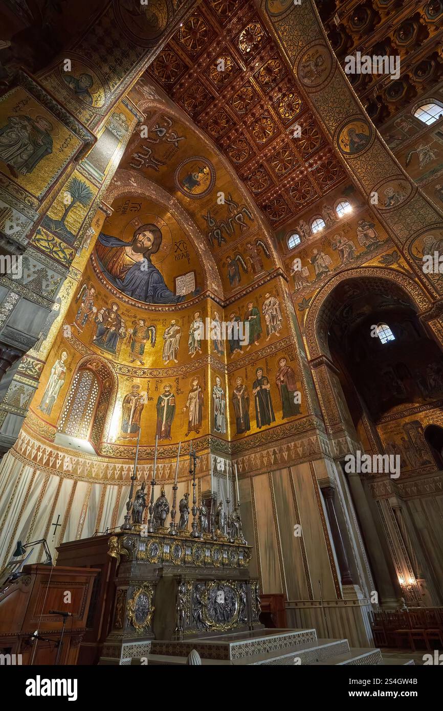 Goldenes Byzantinisches Mosaik der biblischen Szene in der historischen Kathedrale von Santa Maria la Nuova, Monreale, Sizilien. Stockfoto