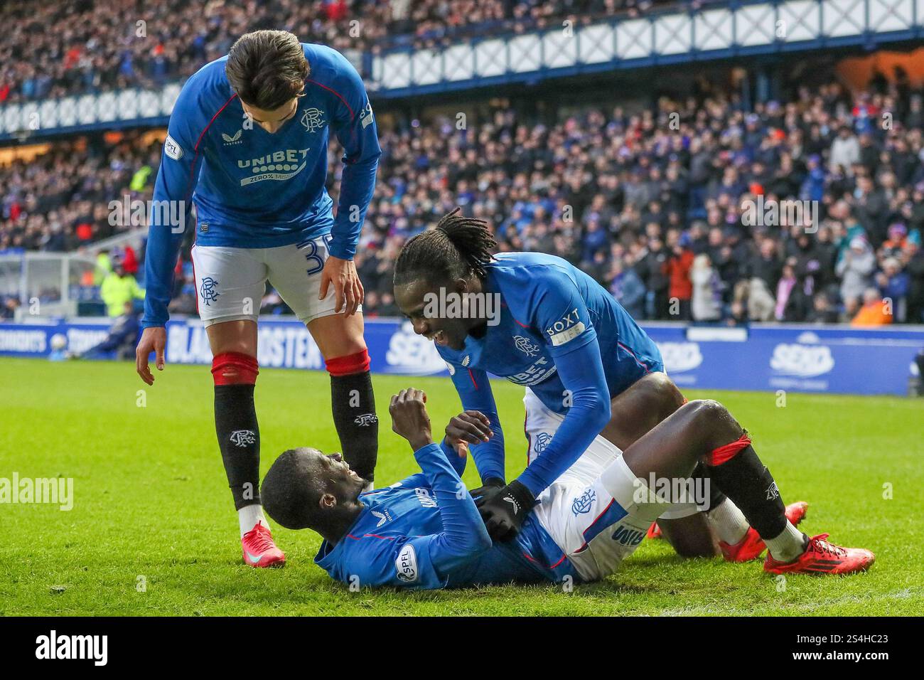 Glasgow, Schottland, Großbritannien. Glasgow, Großbritannien. Januar 2025. Die Rangers spielten St. Johnstone in der schottischen Premiership im Ibrox Stadium in Glasgow, Schottland. Das Finale war die Rangers 3:1 St. Johnstone. Die Tore wurden von H. Igamane (16')Tor 16 Minuten V. Černý (20')Tor 20 Minuten M. Diomande (25') für die Rangers und J. Sanders (54) für St. Johnstone erzielt. Quelle: Findlay/Alamy Live News Stockfoto