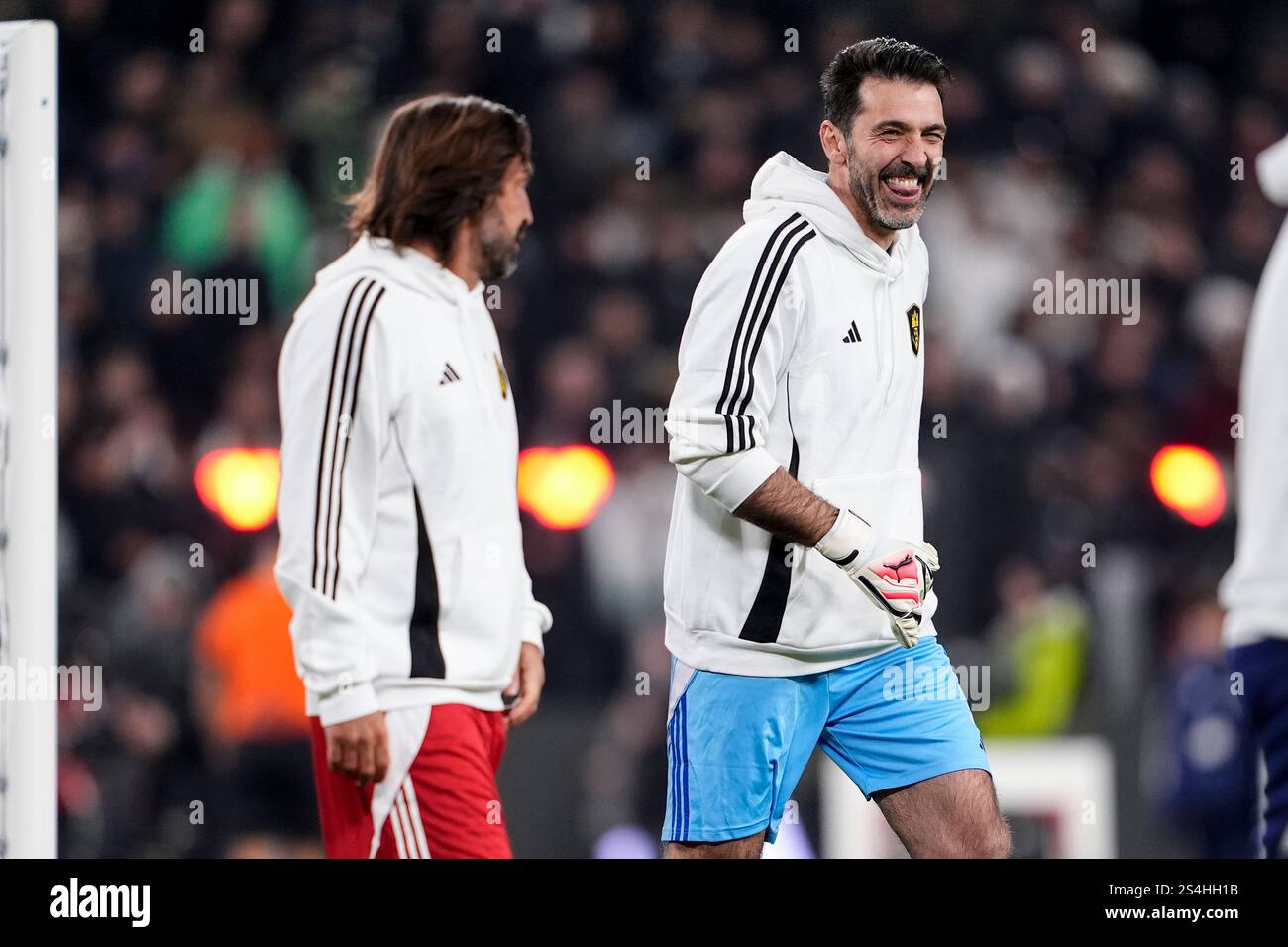 Torino, Italien. Januar 2025. Andrea Pirlo, Gianluigi Buffon während Match Legend und Streamer während des Endspiels der Kings World Cup Nation zwischen Brasilien und Kolumbien im Juventus-Stadion in Turin, Nordwesten Italiens - 12. Januar 2025. Sport - Fußball FC (Foto: Fabio Ferrari/LaPresse) Credit: LaPresse/Alamy Live News Stockfoto