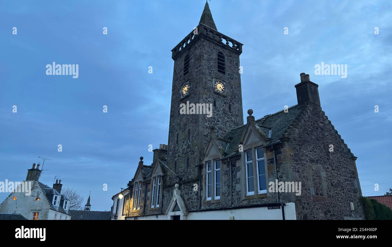 Auchtermuchty Library Gebäude im Herzen von Auchtermuchty, Schottland - Smartphone-aufgenommenes Stockfoto