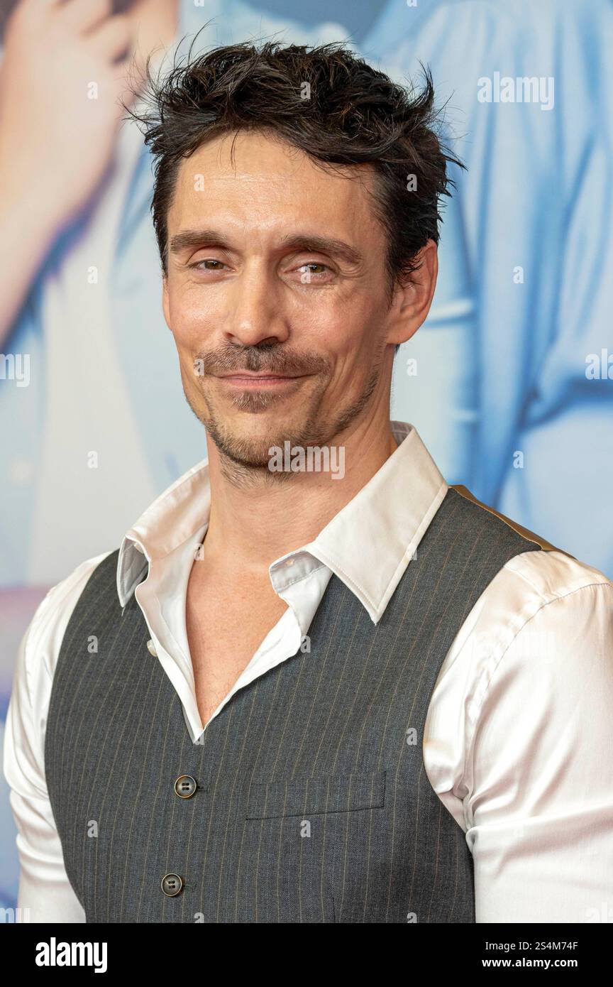 Philipp Christopher bei der Weltpremiere des Kinofilms die drei und der Karpatenhund im Mathäser Filmpalast. München, 12.01.2025 *** Philipp Christopher bei der Uraufführung des Films die drei und der Karpatenhund im Mathäser Filmpalast München, 12 01 2025 Foto:Xn.xKolinzx/xFuturexImagex fragezeichen 5113 Stockfoto