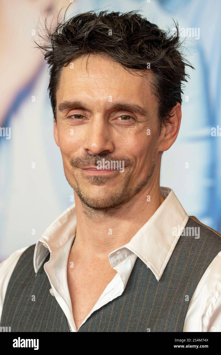 Philipp Christopher bei der Weltpremiere des Kinofilms die drei und der Karpatenhund im Mathäser Filmpalast. München, 12.01.2025 *** Philipp Christopher bei der Uraufführung des Films die drei und der Karpatenhund im Mathäser Filmpalast München, 12 01 2025 Foto:Xn.xKolinzx/xFuturexImagex fragezeichen 5114 Stockfoto