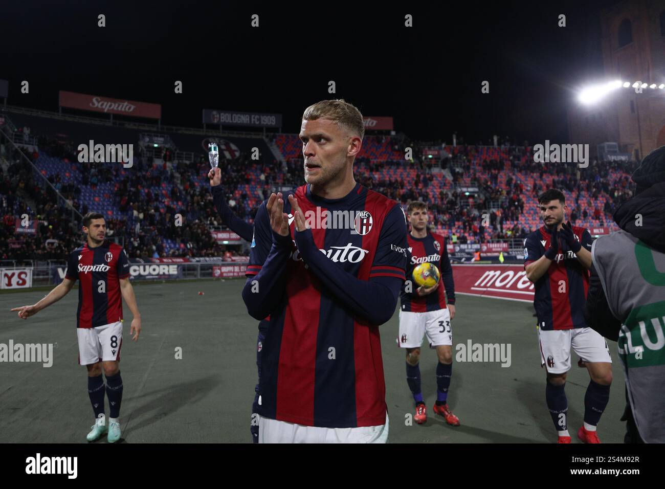 Bologna, Italien. Januar 2025. Jens Odgaard (Bologna) während des italienischen Spiels der Serie A zwischen Bologna 2-2 Roma im Renato Dallara Stadion am 12. Januar 2025 in Bologna, Italien. Kredit: Maurizio Borsari/AFLO/Alamy Live News Kredit: Aflo Co. Ltd./Alamy Live News Stockfoto