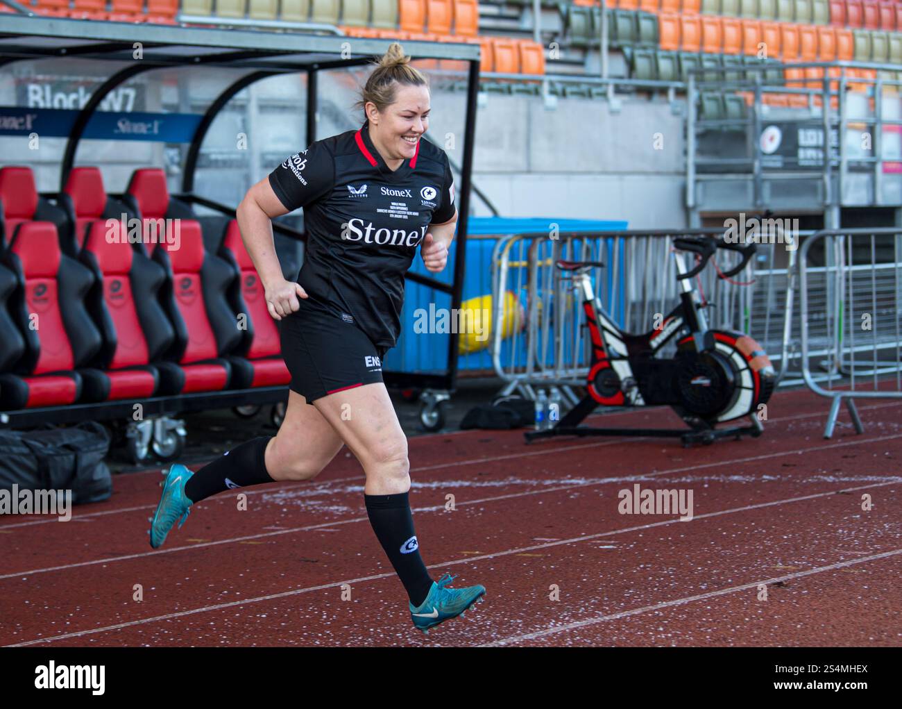 London, Großbritannien. Januar 2025. Marlie Packer von Saracens Women bei ihrem 100. Club-Auftritt während des Premiership Womens Rugby Matches zwischen Saracens Women und Leicester Tigers Women im StoneX Stadium in London, England am 11. Januar 2025. Foto von Phil Hutchinson. Nur redaktionelle Verwendung, Lizenz für kommerzielle Nutzung erforderlich. Keine Verwendung bei Wetten, Spielen oder Publikationen eines einzelnen Clubs/einer Liga/eines Spielers. Quelle: UK Sports Pics Ltd/Alamy Live News Stockfoto