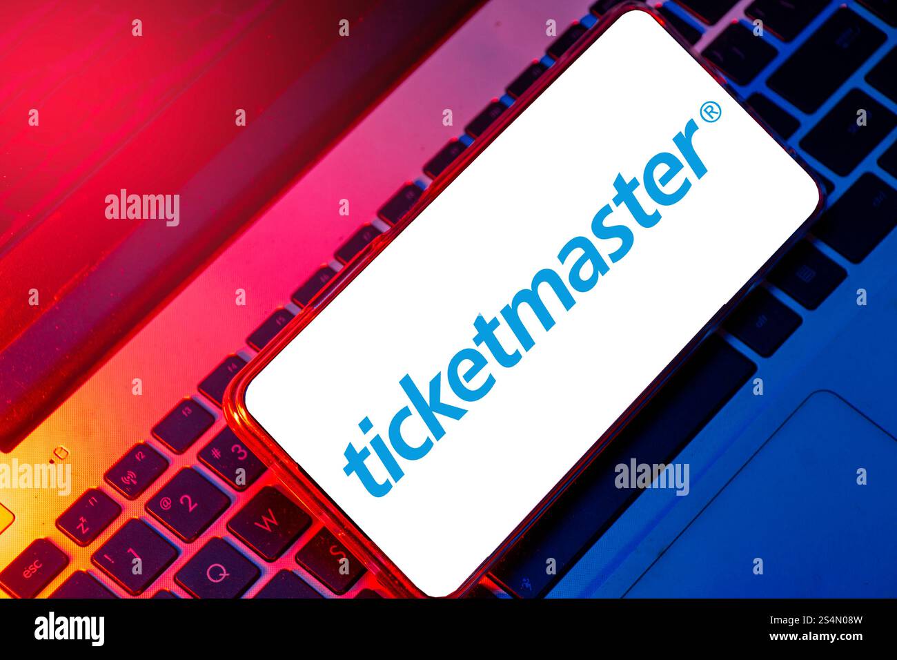 Pringsewu; Lampung; 13. Januar 2025; diese Fotoabbildung zeigt das Logo des US-amerikanischen Unternehmens Ticketmaster Entertainment Inc. Auf einem Handy-Bildschirm Stockfoto