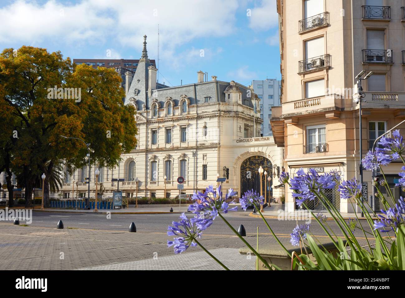 Die Palacio Paz Beaux-Art Villa-Fassade im Stil der Architektur in Retiro, Buenos Aires, Argentinien. Stockfoto