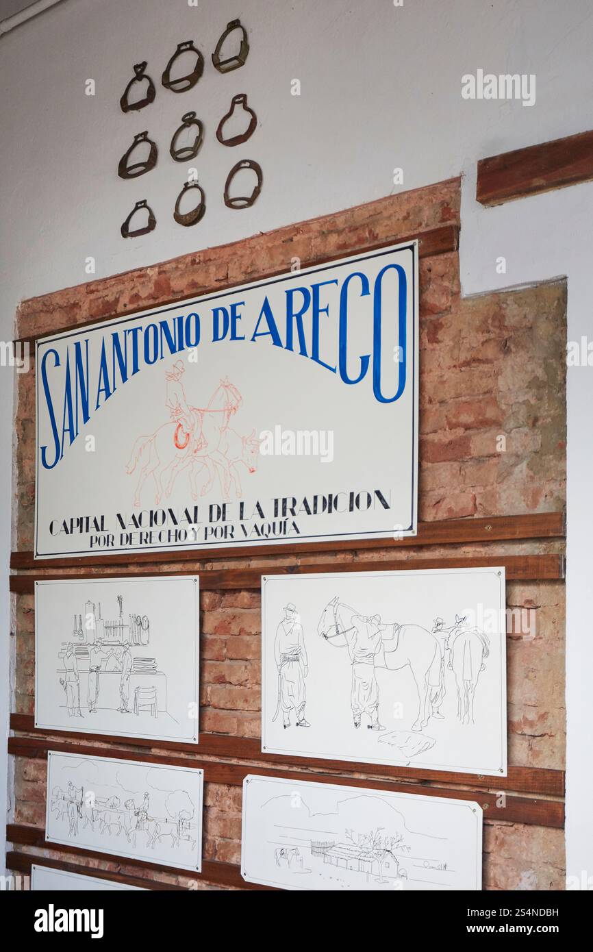 Innenraum der historischen bolichen Bar 'Lo de Co', San Antonio de Areco, Provinz Buenos Aires, Argentinien. Stockfoto