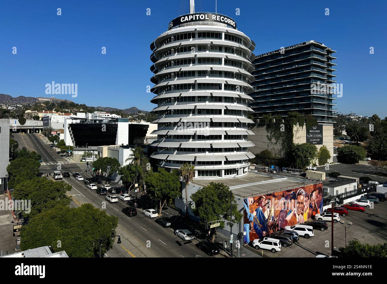 Capitol Tower, Hauptsitz von Capitol Records in Hollywood, Los Angeles, Kalifornien, USA Stockfoto