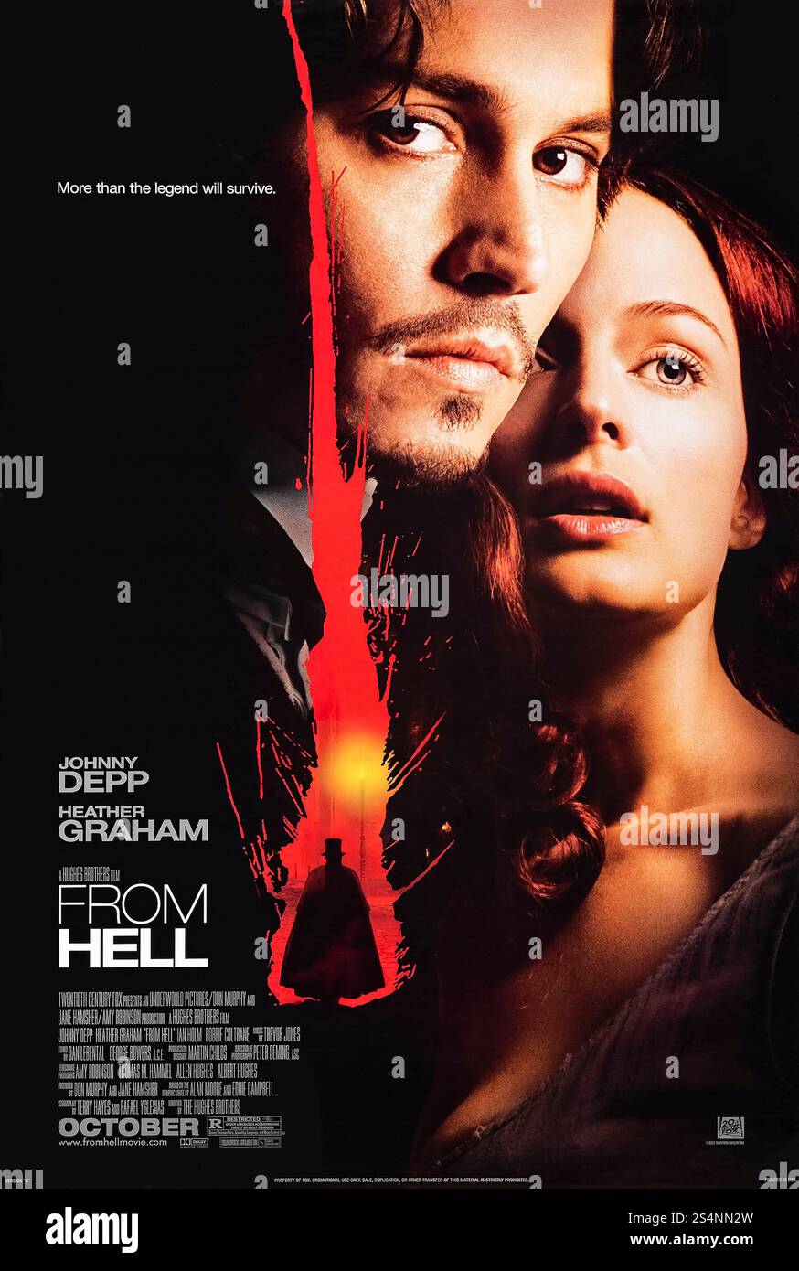 From Hell (2001) von Albert und Allen Hughes mit Johnny Depp, Heather Graham und Ian Holm. Ein Polizeiinspektor untersucht die brutalen Morde von Jack the Ripper im viktorianischen London, während er eine dunkle Verschwörung aufdeckt. Foto eines Original-Posters aus dem Jahr 2001 (USA), das NUR FÜR REDAKTIONELLE ZWECKE VERWENDET WIRD. Quelle: BFA / 20th Century Fox Stockfoto