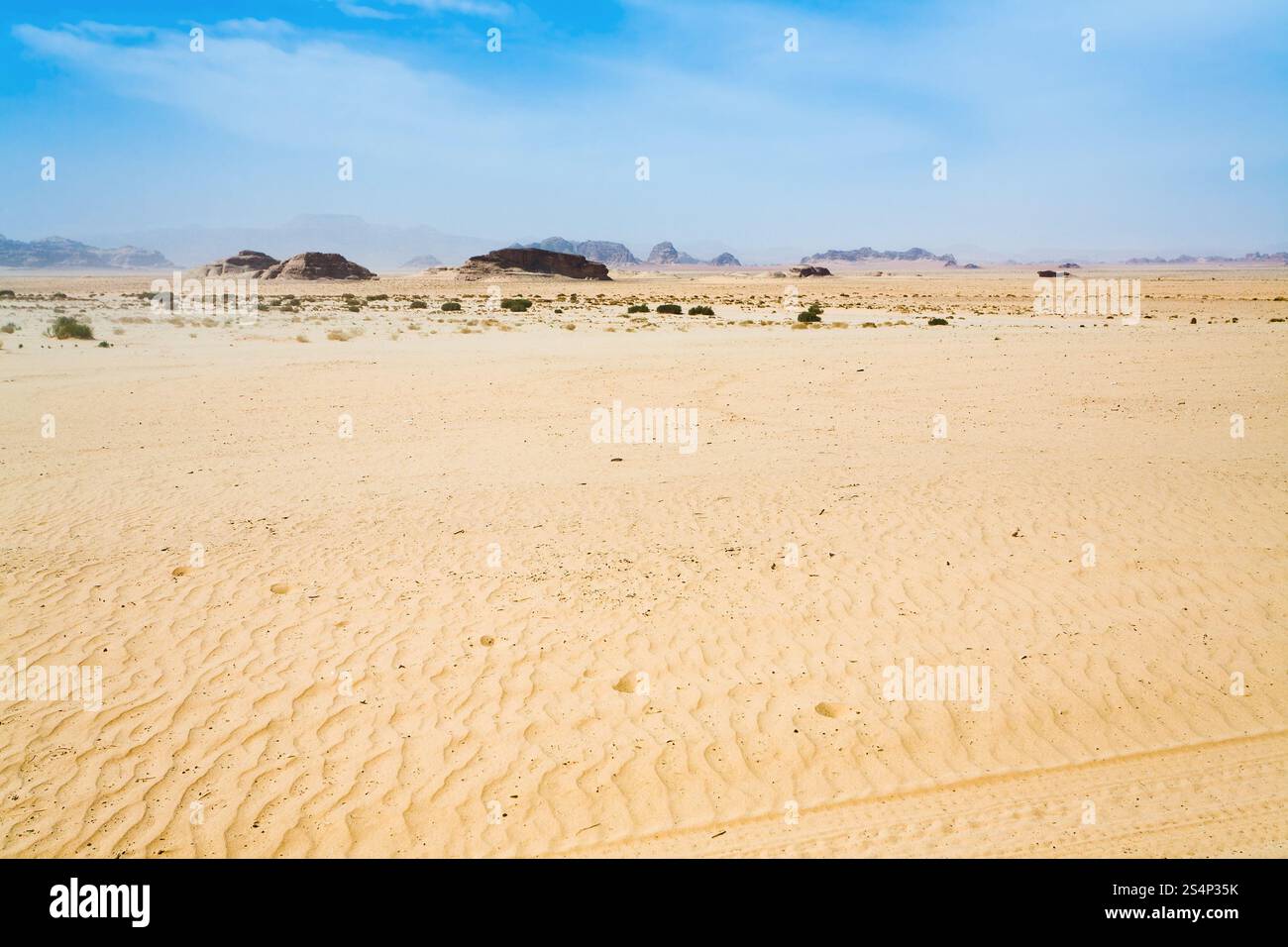Wüstenlandschaft von Wadi Rum, Jordanien Stockfoto