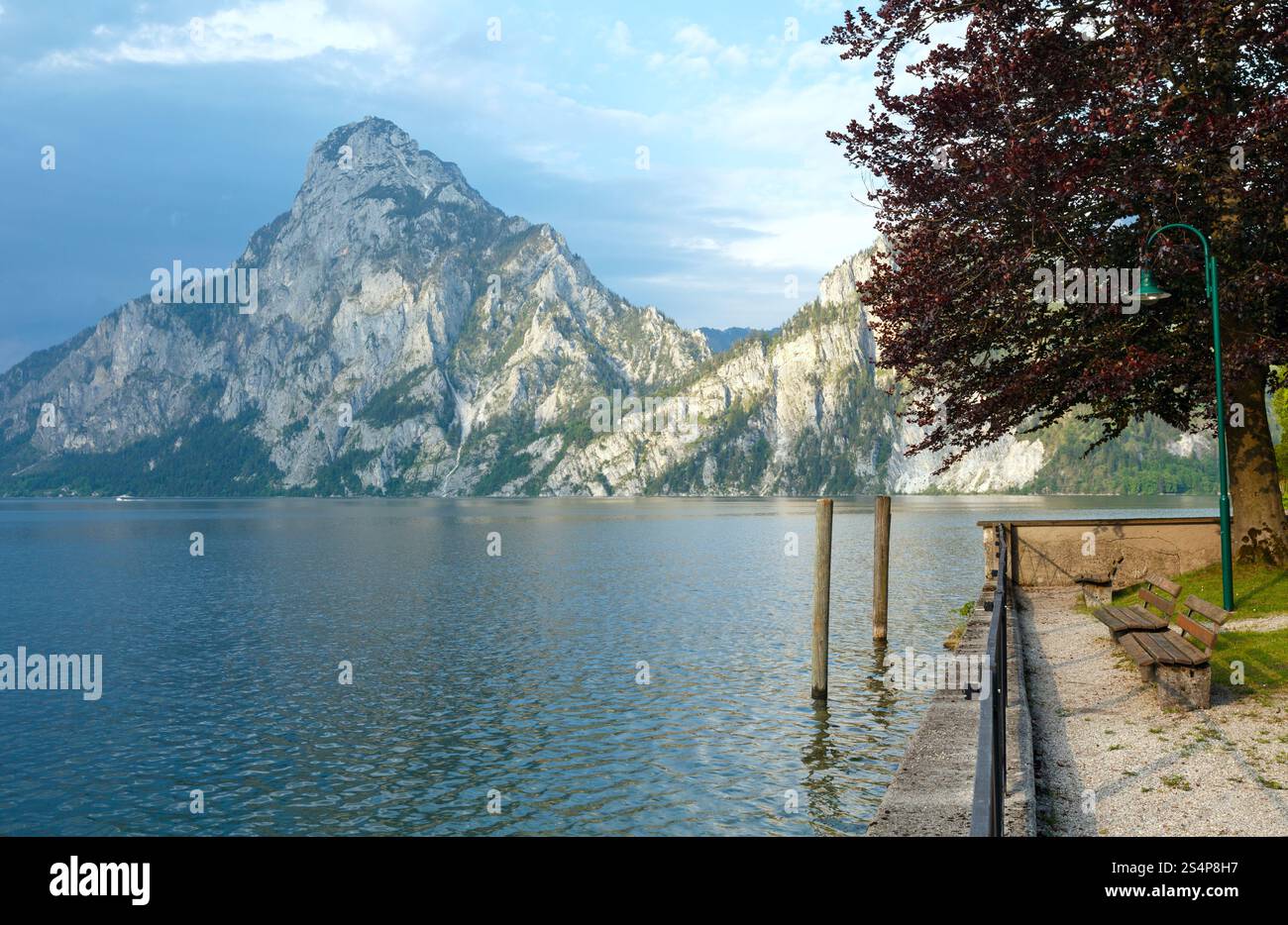 Sommer Traunsees (Traunkirchen, Österreich). Stockfoto