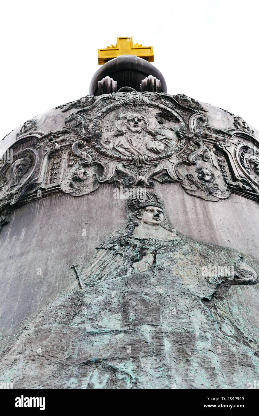 Detail der Dekoration der Zarenglocke im Moskauer Kreml Stockfoto