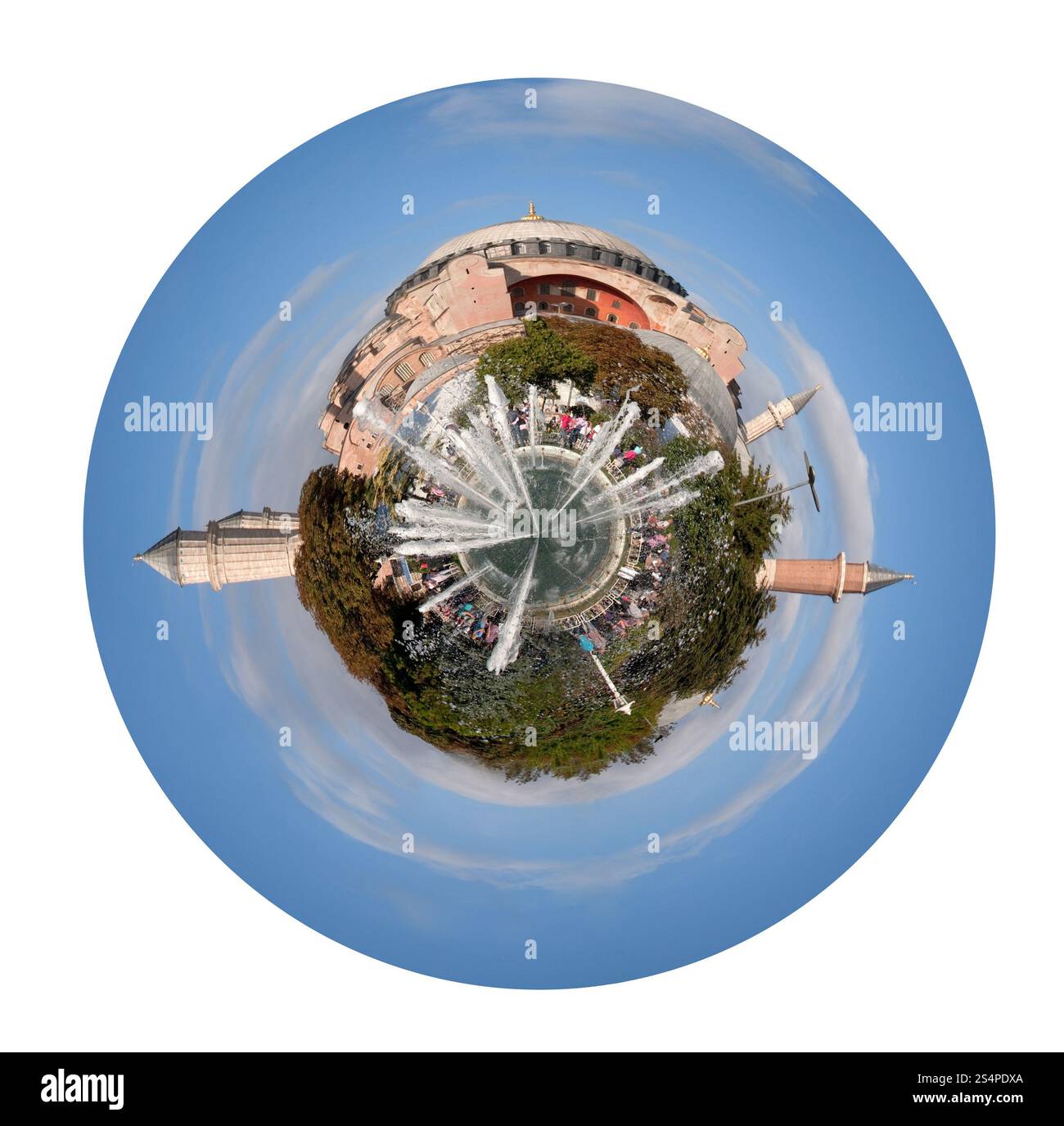 kleine Planeten - sphärische Stadtblick auf Sultanahmet Platz mit Brunnen und Haghia Sophia Kathedrale in Istanbul, Türkei isoliert auf weißem Hintergrund Stockfoto