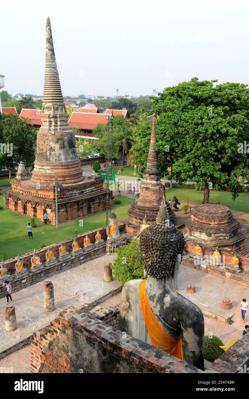 Der Wat Yai Chai Mongkol Tempel in Ayutthaya Stadt im Norden von Bangkok in Thailand, Südostasien. Stockfoto