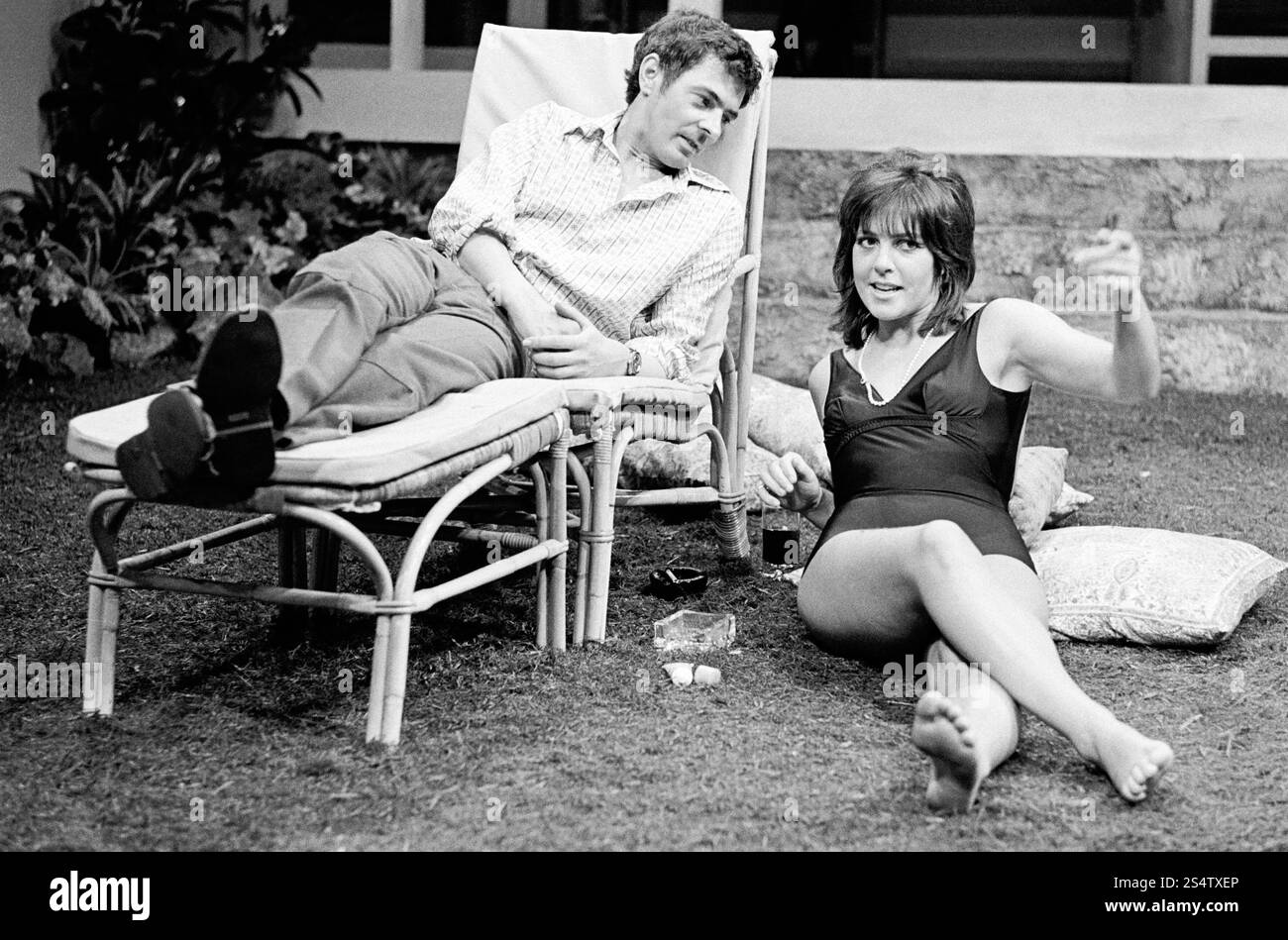 Penelope Wilton (Mary) in WEST OF SUEZ von John Osborne am Royal Court Theatre, London SW1 17/08/1971 Design: John Gunter Regisseur: Anthony Page Stockfoto