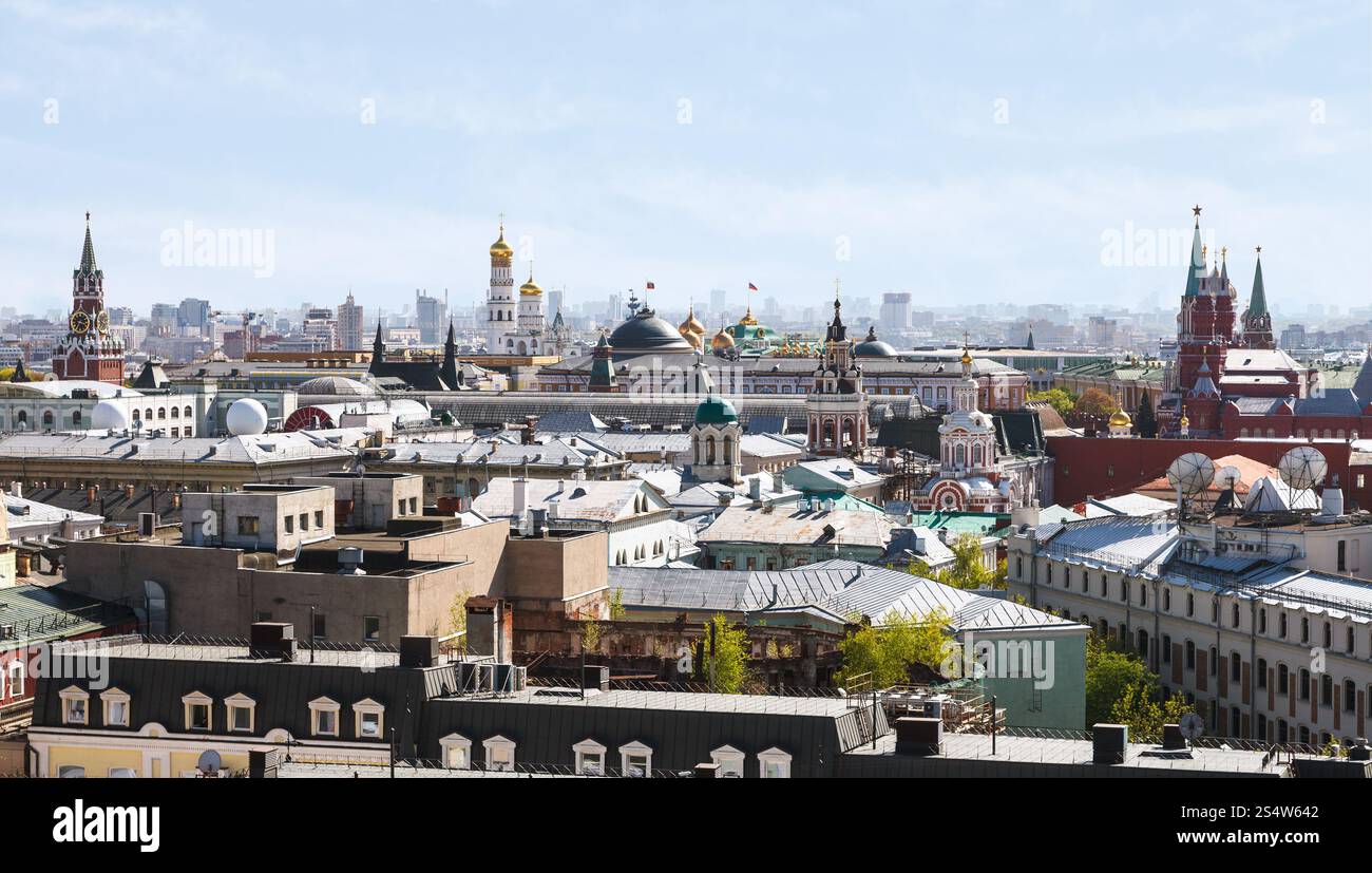 Stadt der historischen Zentrum von Moskau mit Kreml im sonnigen Frühlingstag Stockfoto