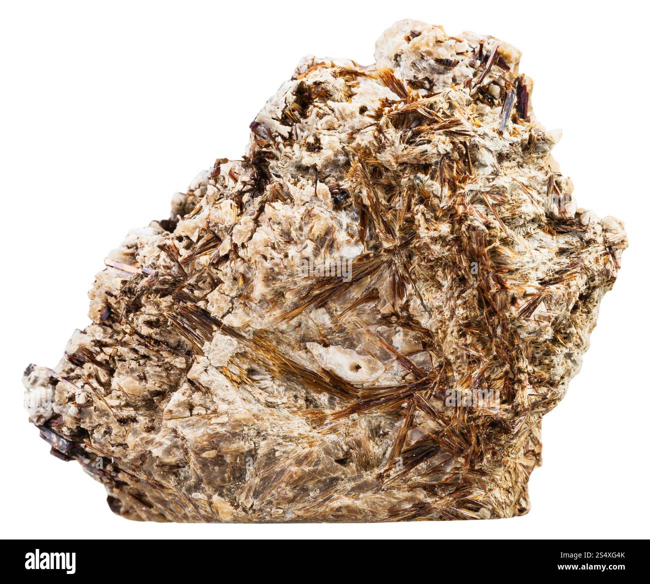 Makroaufnahmen von mineralischen Naturstein - raw Astrophyllite Felsblock isoliert auf weißem Hintergrund Stockfoto