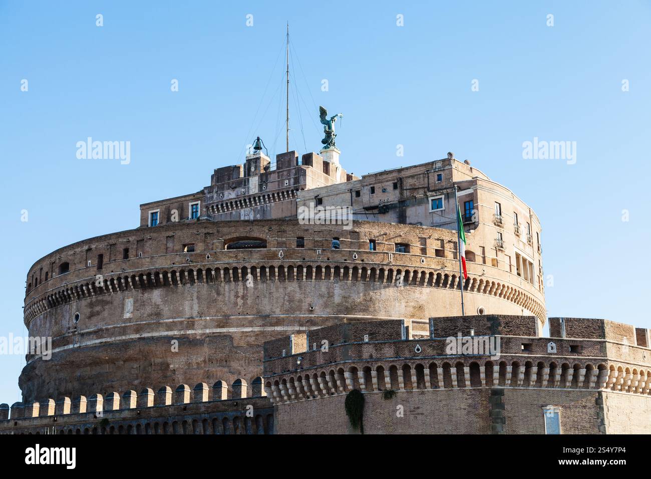 Reisen Sie nach Italien - Turm von Castel Sant'Angelo (Burg des Heiligen Engels, Mausoleum des Hadrian) in Rom Stadt Stockfoto