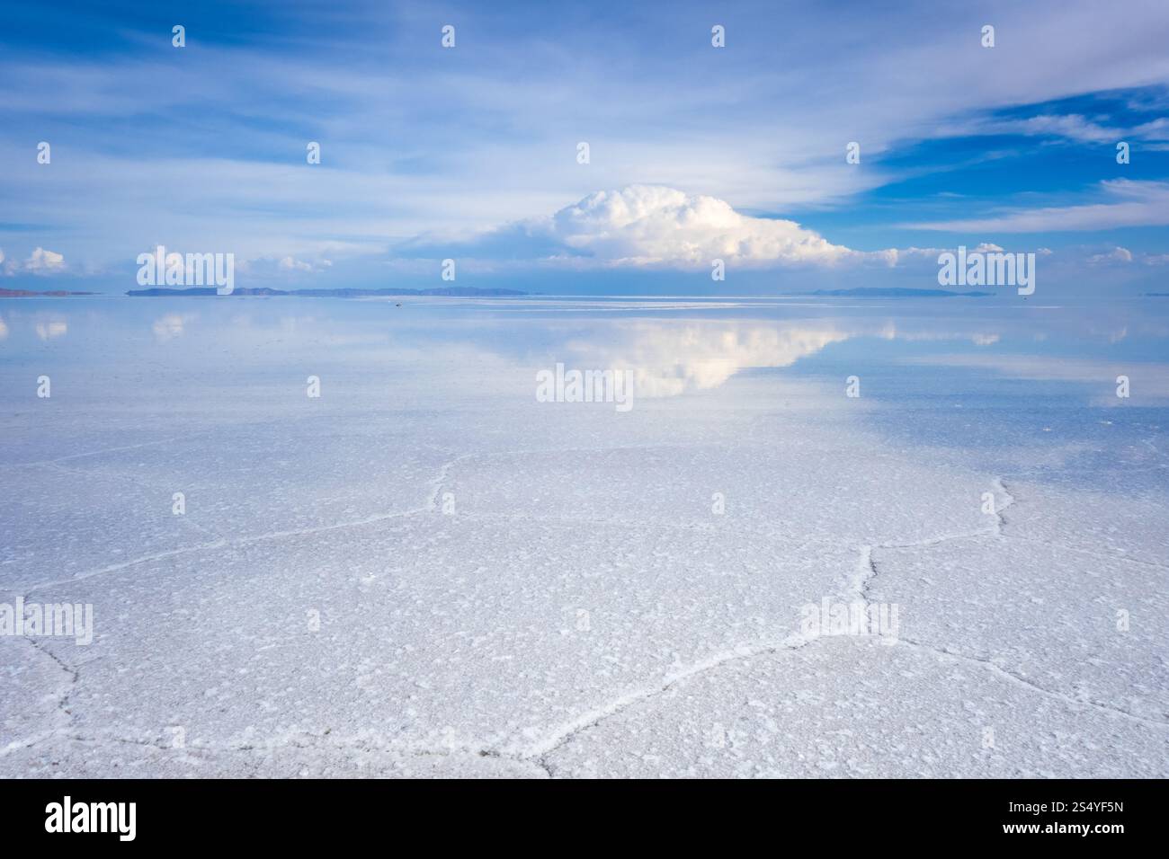 Salar de Uyuni weißen Salinen Wüste, Anden Altiplano Boliviens Stockfoto