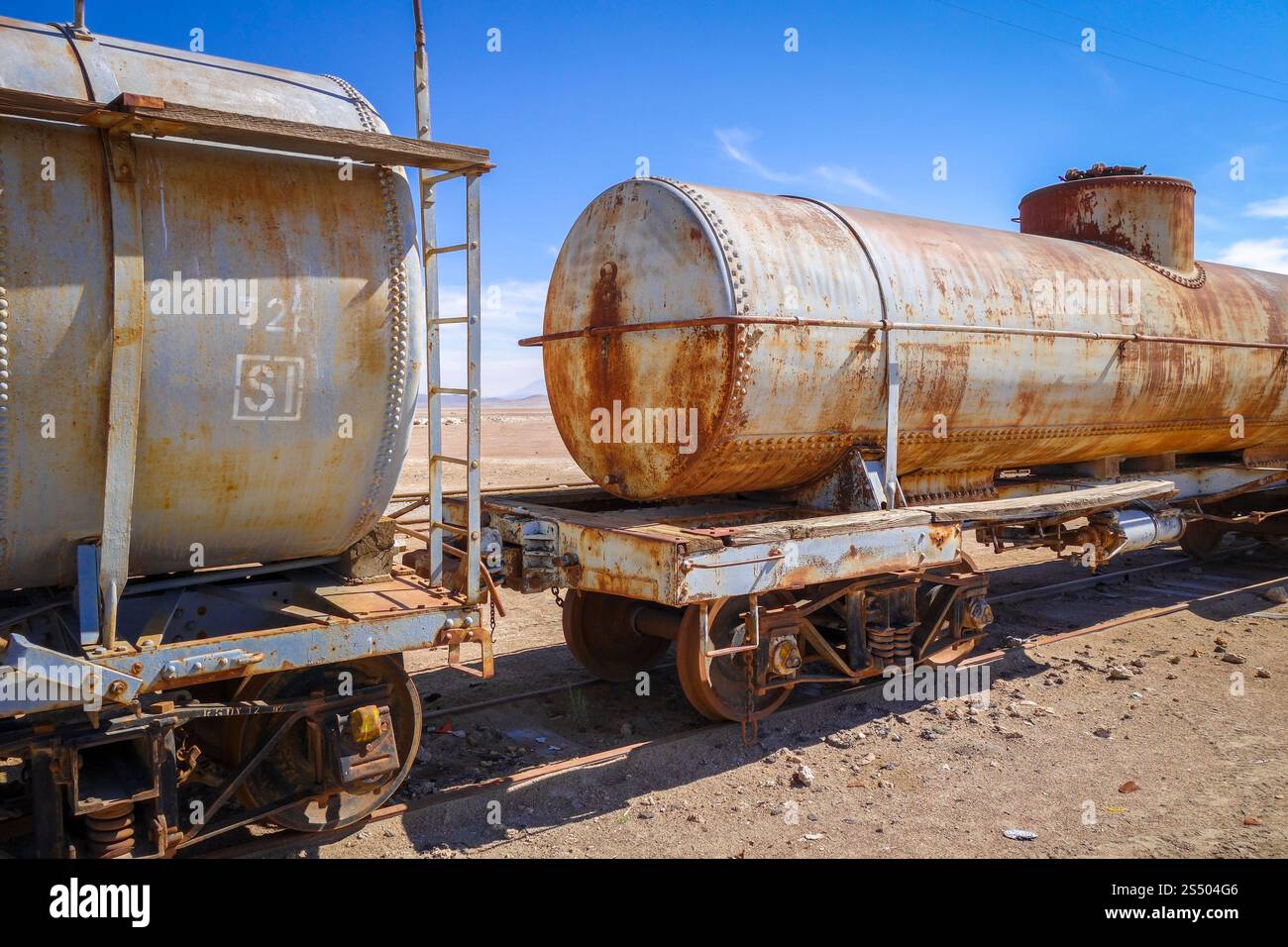 Alter Bahnhof in der bolivianischen Wüste, südamerika. Alter Bahnhof in der bolivianischen Wüste Stockfoto