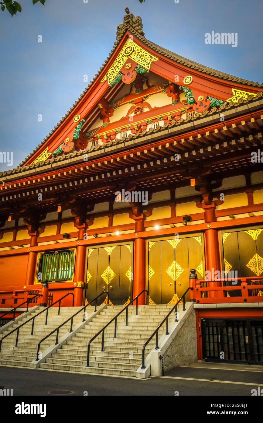 Senso-JI Kannon Tempel Hondo bei Sonnenuntergang, Tokio, Japan. Senso-JI Tempel Hondo bei Sonnenuntergang, Tokio, Japan Stockfoto