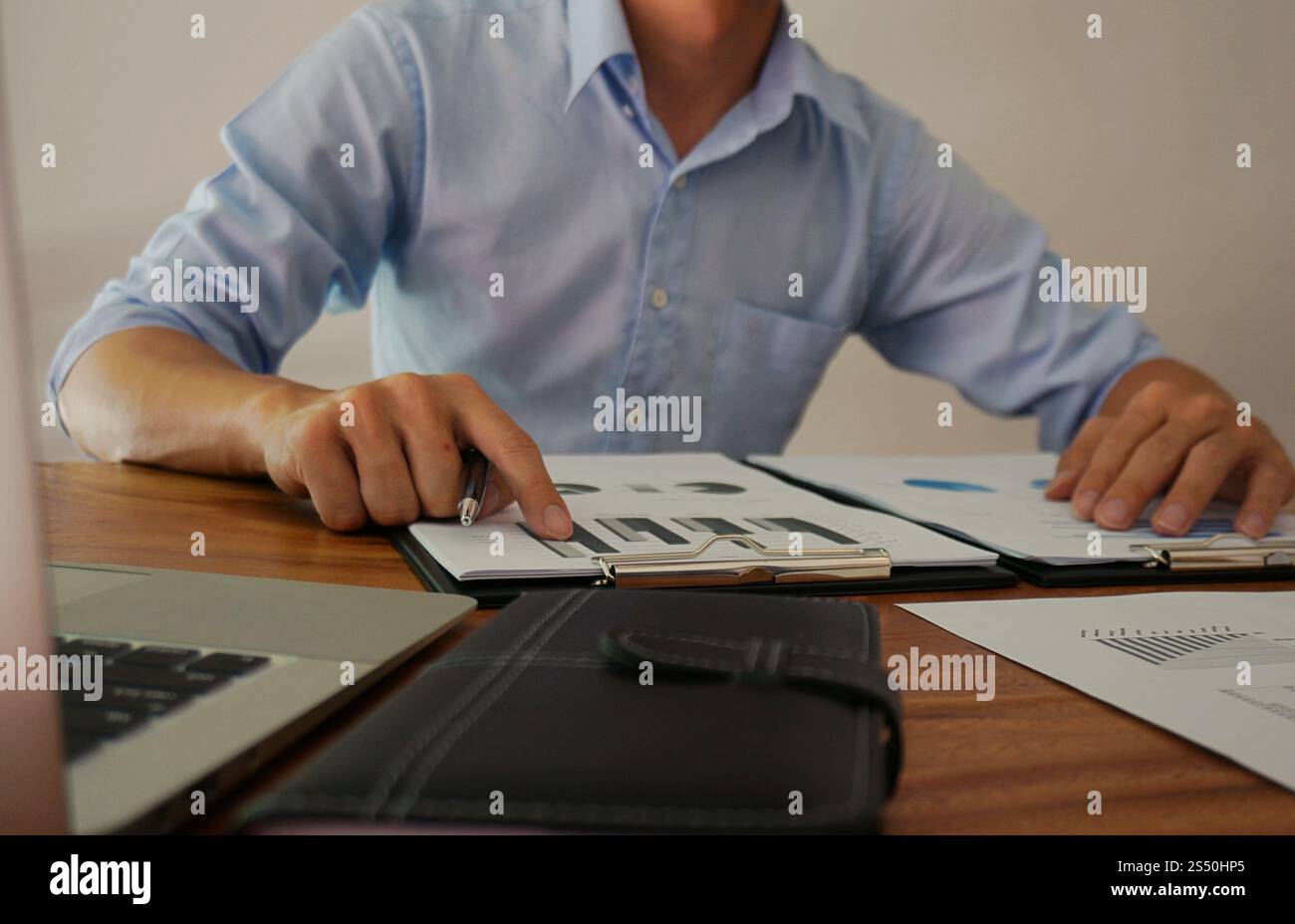 Geschäft Leute treffen Design Ideen professioneller Investor neue Start-up Projekt arbeiten. Konzept.Business Planung im Büro. Stockfoto