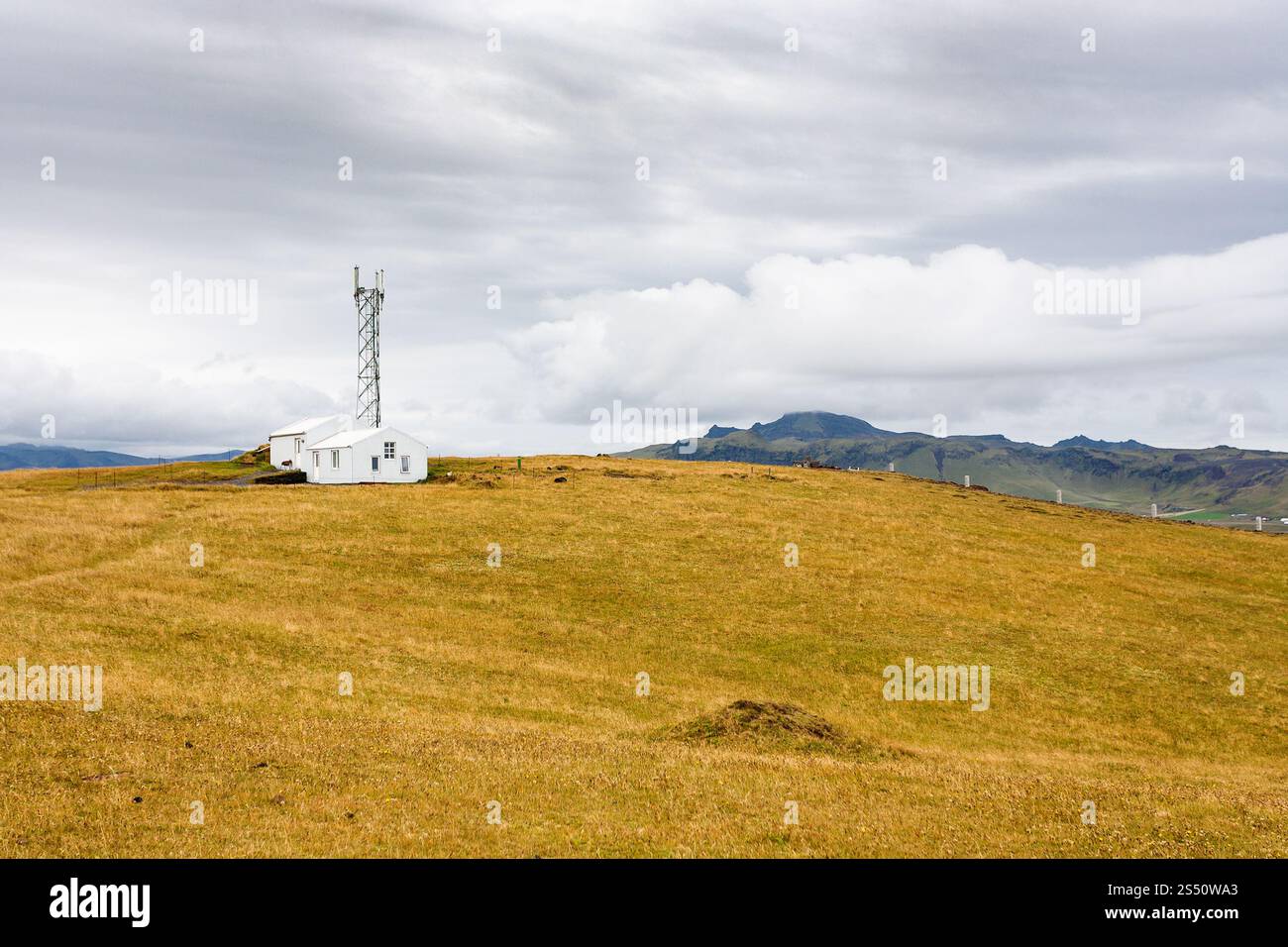 Reisen nach Island - Antenne Station auf Dyrholaey Halbinsel in der Nähe von Vik i Myrdal Dorf am Atlantik Südküste in Katla Geopark im September Stockfoto