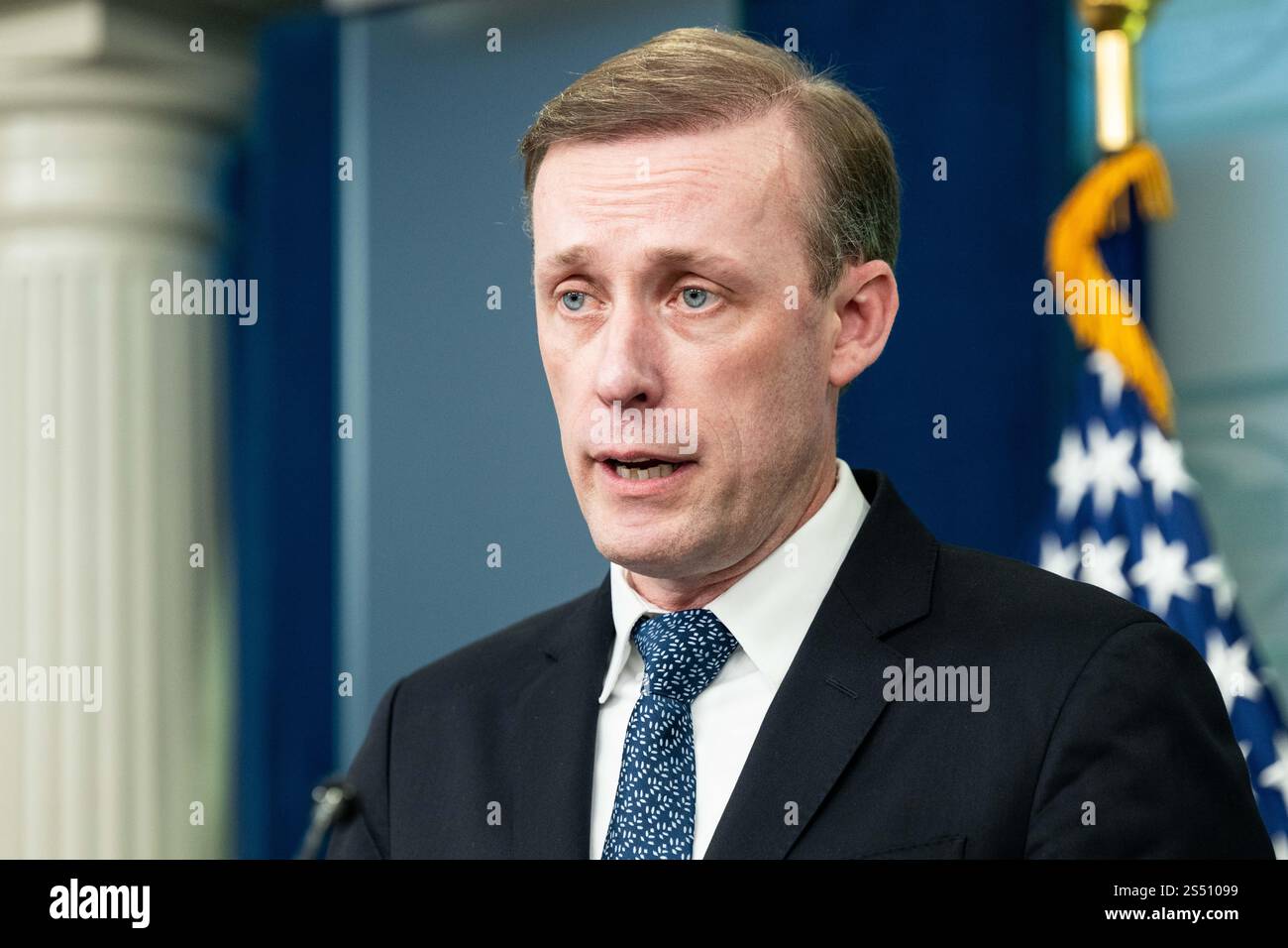 Washington, Usa. Januar 2025. Nationaler Sicherheitsberater Jake Sullivan spricht bei einem Pressebriefing im Pressebriefing-Raum des Weißen Hauses in Washington, DC (Foto: Michael Brochstein/SIPA USA) Credit: SIPA USA/Alamy Live News Stockfoto