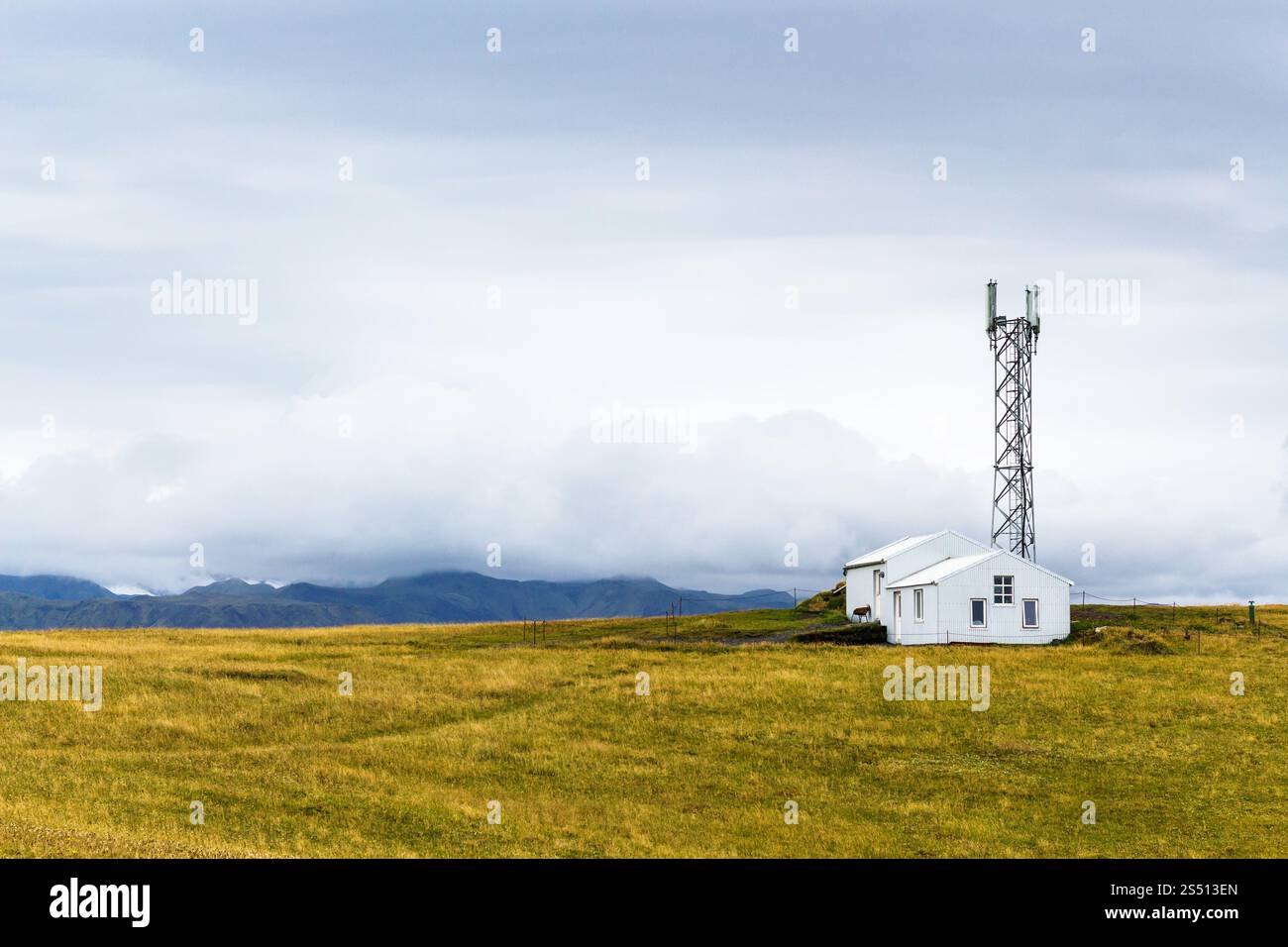 Reisen nach Island - Antenne auf Dyrholaey Halbinsel, in der Nähe von Vik i Myrdal Dorf am Atlantik Südküste in Katla Geopark im September Stockfoto
