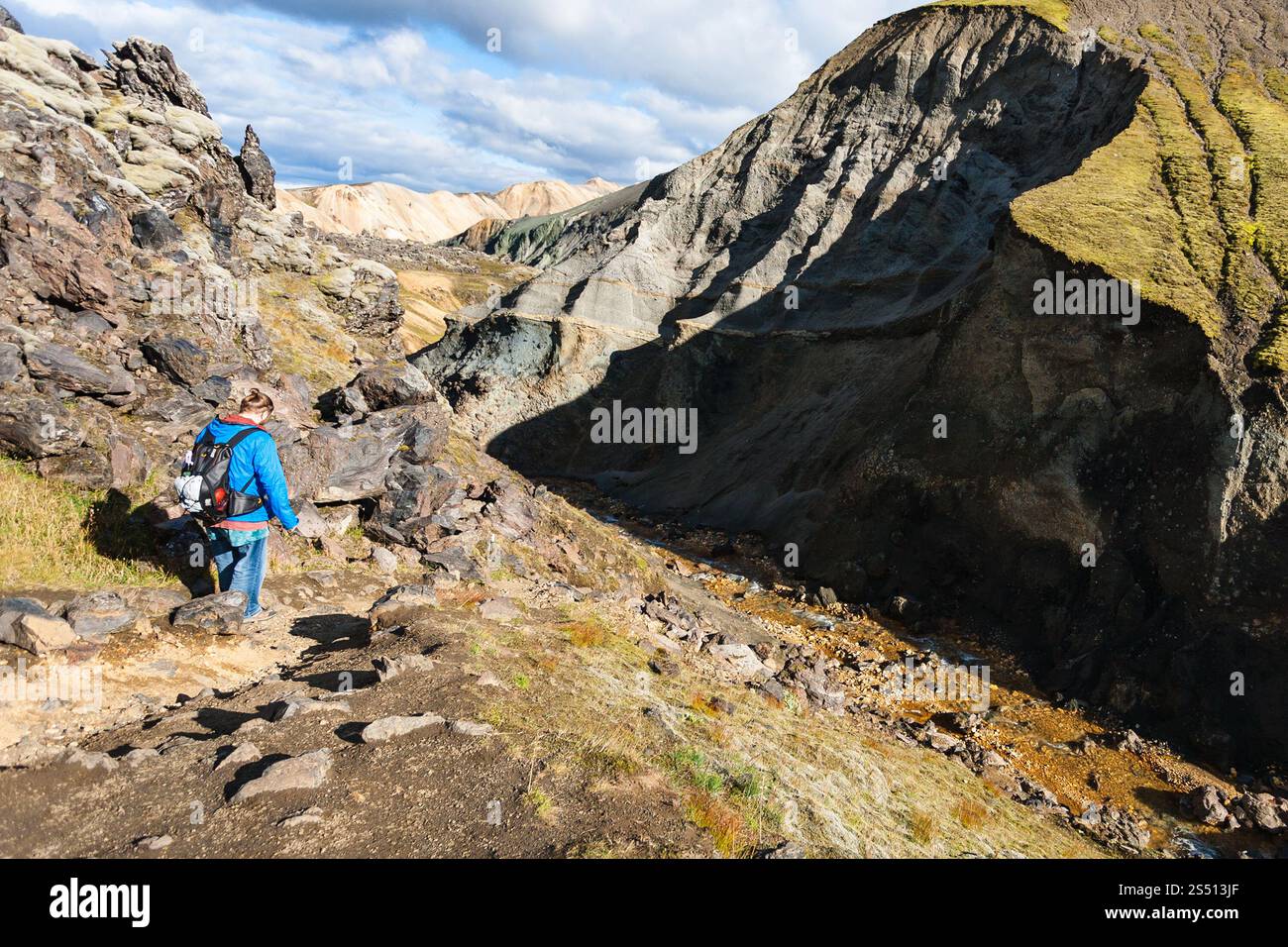 Reisen nach Island - touristische Wanderungen zu grænagil Schlucht in Landmannalaugar Bereich Fjallabak Nature Reserve im Hochland von Island im September Stockfoto