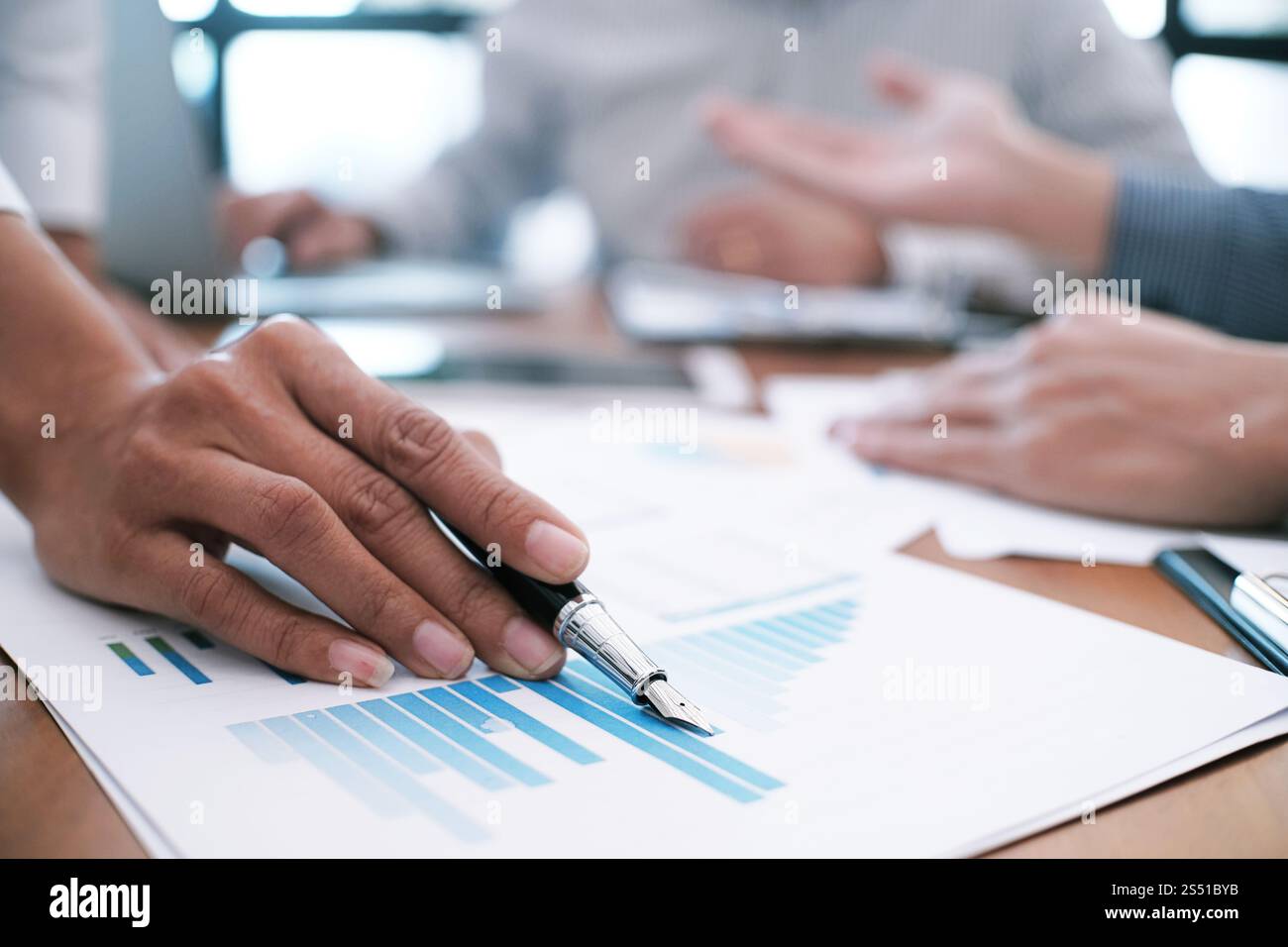 Geschäft Leute treffen Design Ideen professioneller Investor neue Start-up Projekt arbeiten. Konzept.Business Planung im Büro. Stockfoto