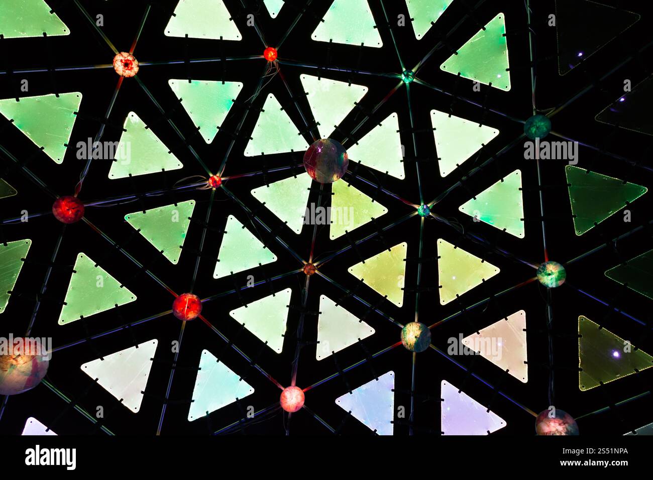 Winter Light Festival, Portland, Oregon. Februar 2017. Das Portland Winter Lights Festival beginnt an der Eastbank Esplanade im OMSI. Stockfoto