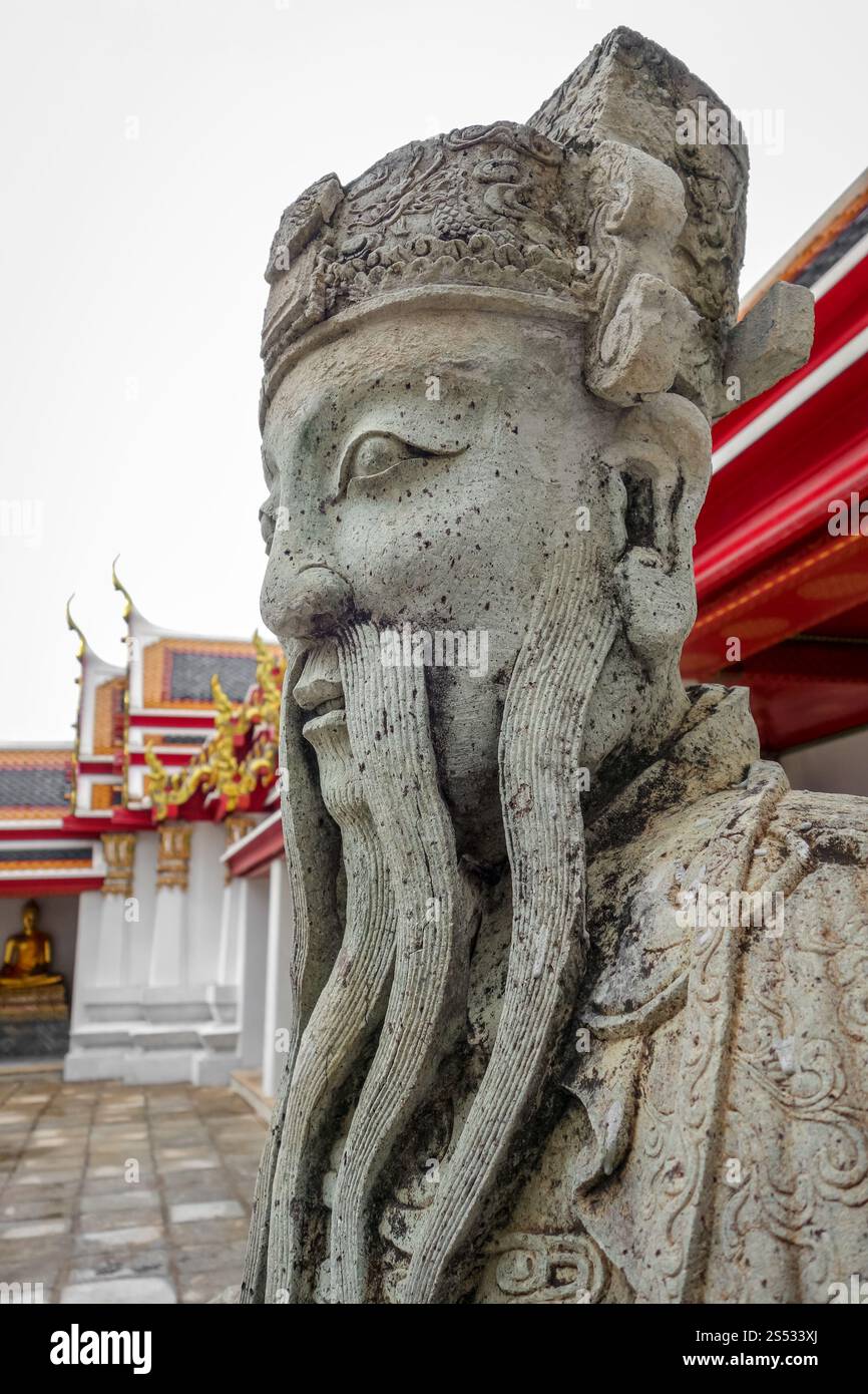 Statue der chinesischen Garde im buddhistischen Tempel Wat Pho, Bangkok, Thailand. Statue der Chinesischen Garde in Wat Pho, Bangkok, Thailand Stockfoto