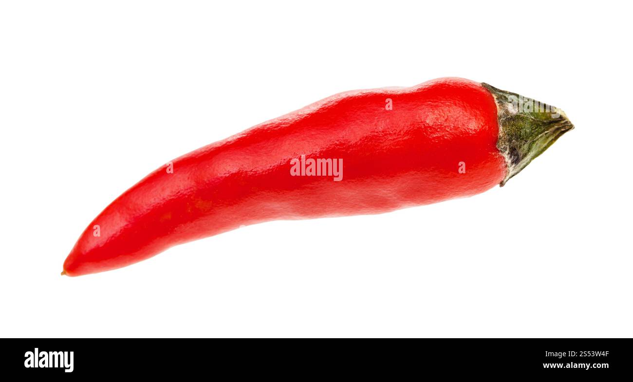 Wenig frische rote reife Chili-Pfeffer auf weißem Hintergrund isoliert Stockfoto