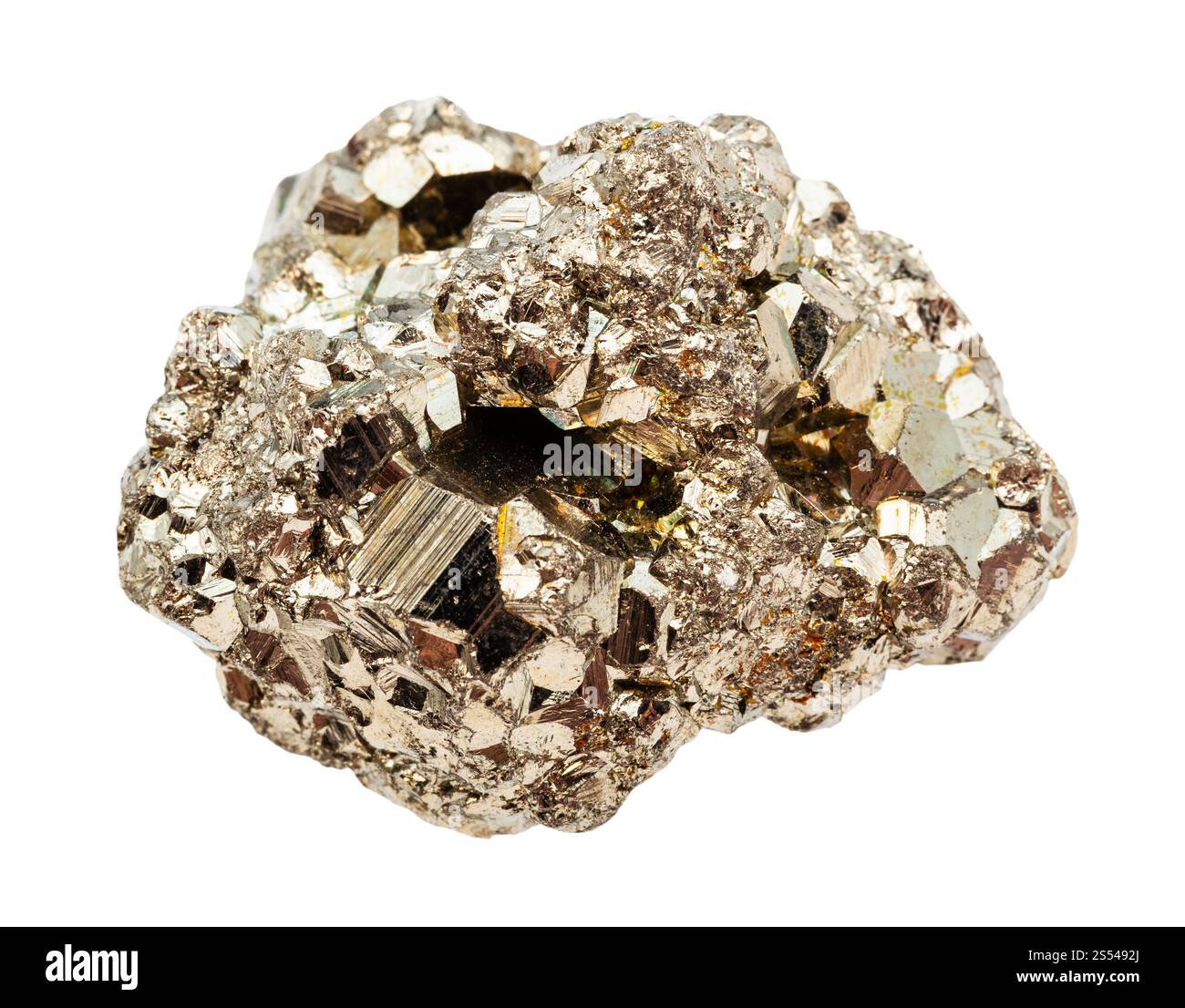 Nahaufnahme der Probe des natürlichen Minerals aus der geologischen Sammlung - roher kristalliner Pyrit (Eisenpyrit, Narrengold) Stein isoliert auf weiß Stockfoto