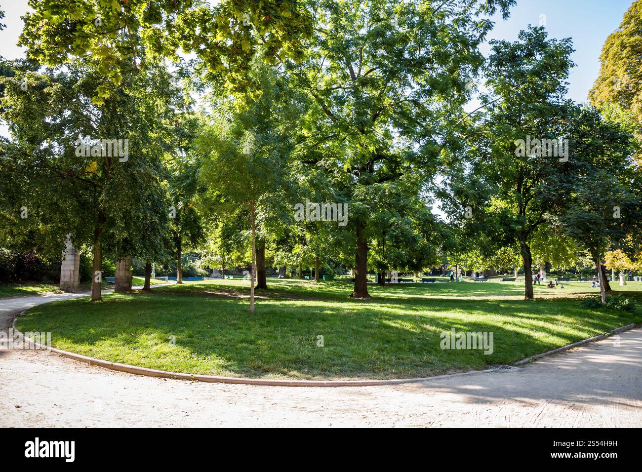 Parc Monceau Gärten im Sommer, Paris, Frankreich. Parc Monceau, Paris, Frankreich Stockfoto