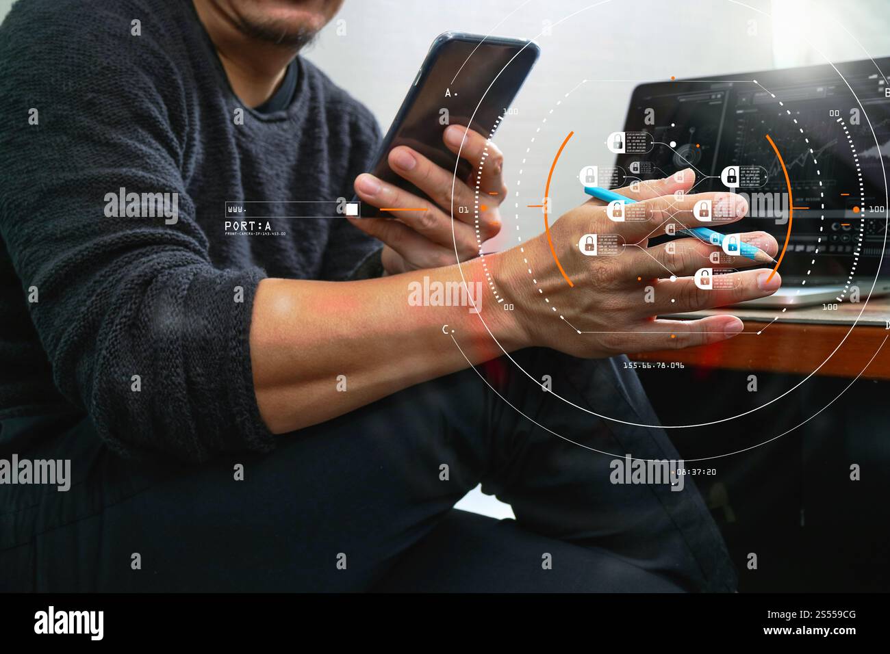 Blockchain-Technologie-Konzept mit einer Kette von verschlüsselten Blöcken. Geschäftsmann, der mit Laptops mit Fintech, Finanzkryptowährung wie z. B. arbeitet Stockfoto