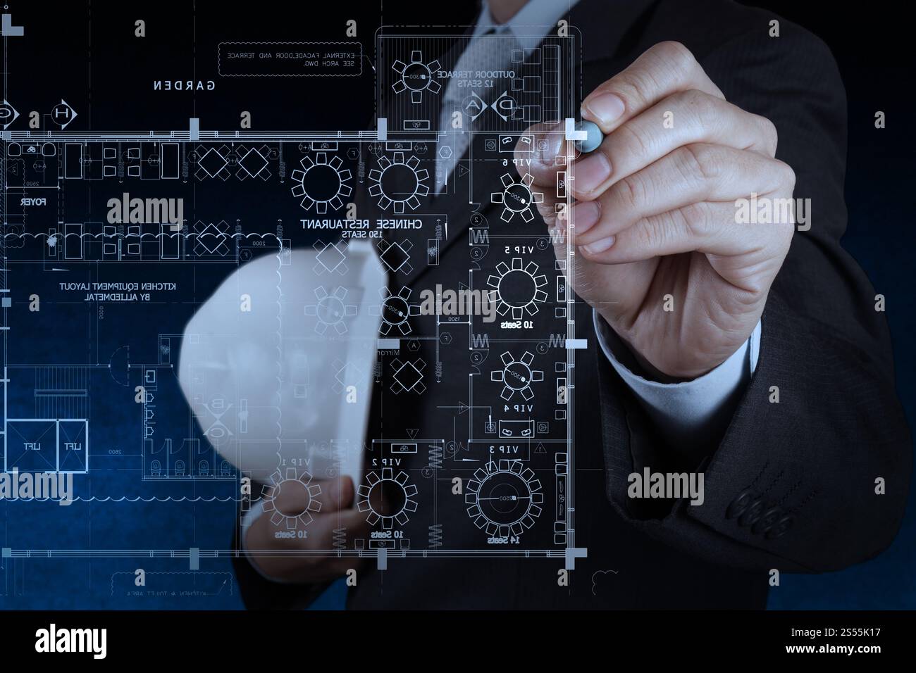 Geschäftsmann Handzeichnung Innenausbau Standort mit Lageplan Stockfoto