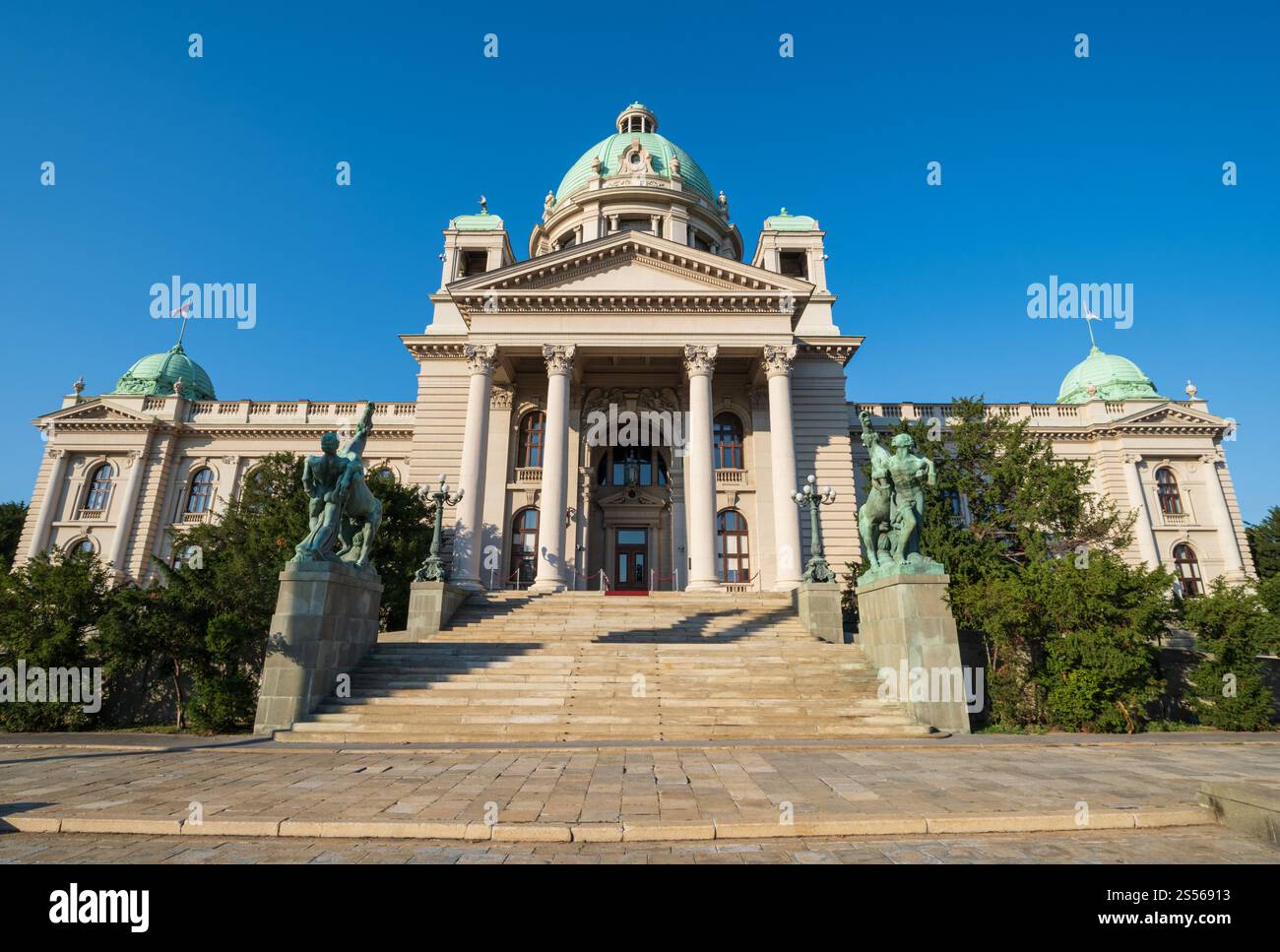 Sommerhaus der Nationalversammlung der Republik Serbien (Skupstina) im Zentrum der Stadt Belgrad, Serbien, Europa. Der Bau dauerte Stockfoto