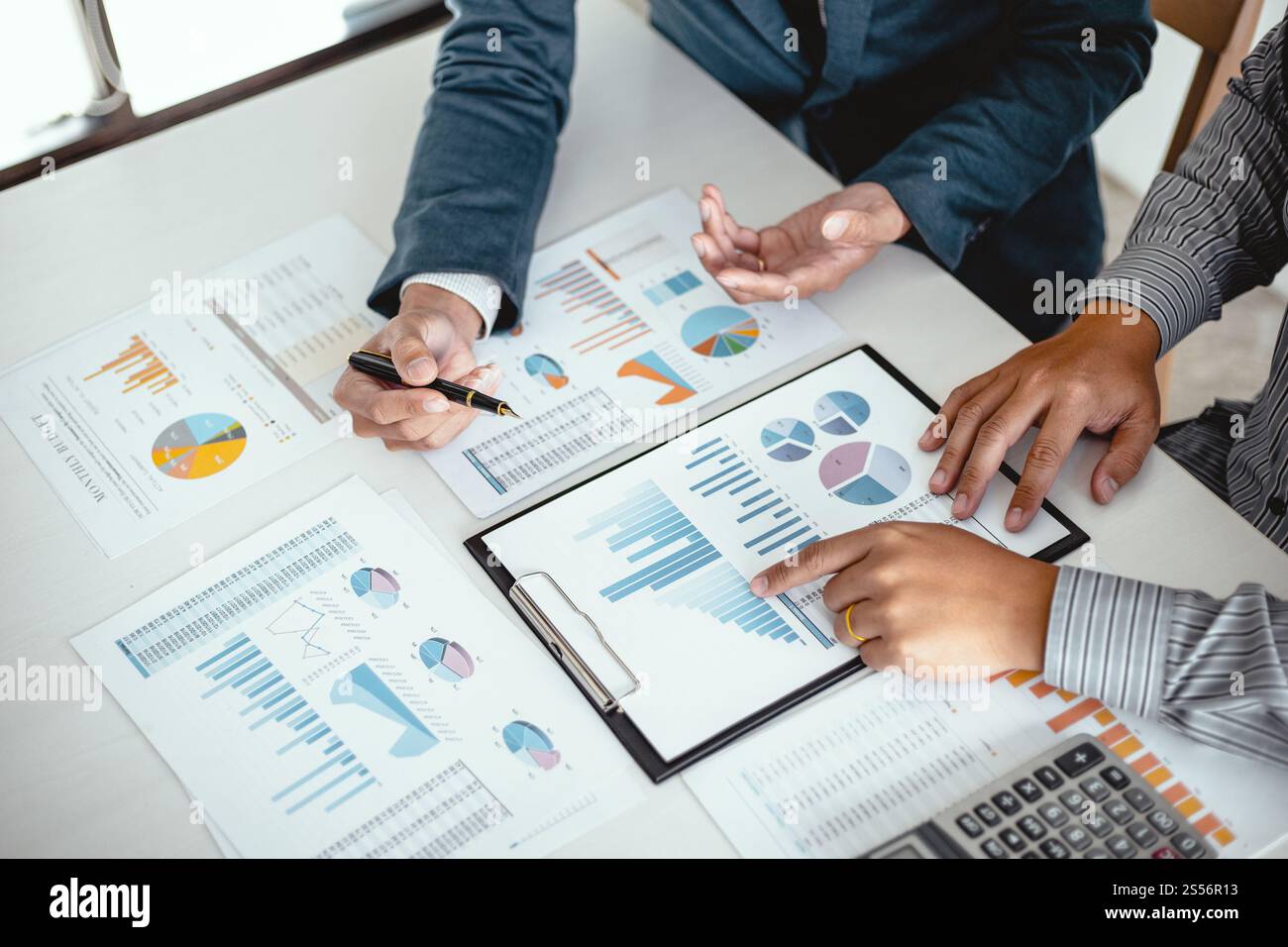 Geschäft Leute treffen Design Ideen professioneller Investor neue Start-up Projekt arbeiten. Konzept.Business Planung im Büro. Stockfoto