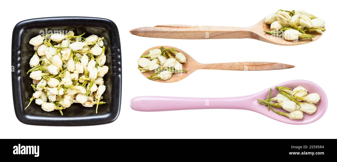 Set von verschiedenen getrockneten Jasminblüten isoliert auf weißem Hintergrund Stockfoto