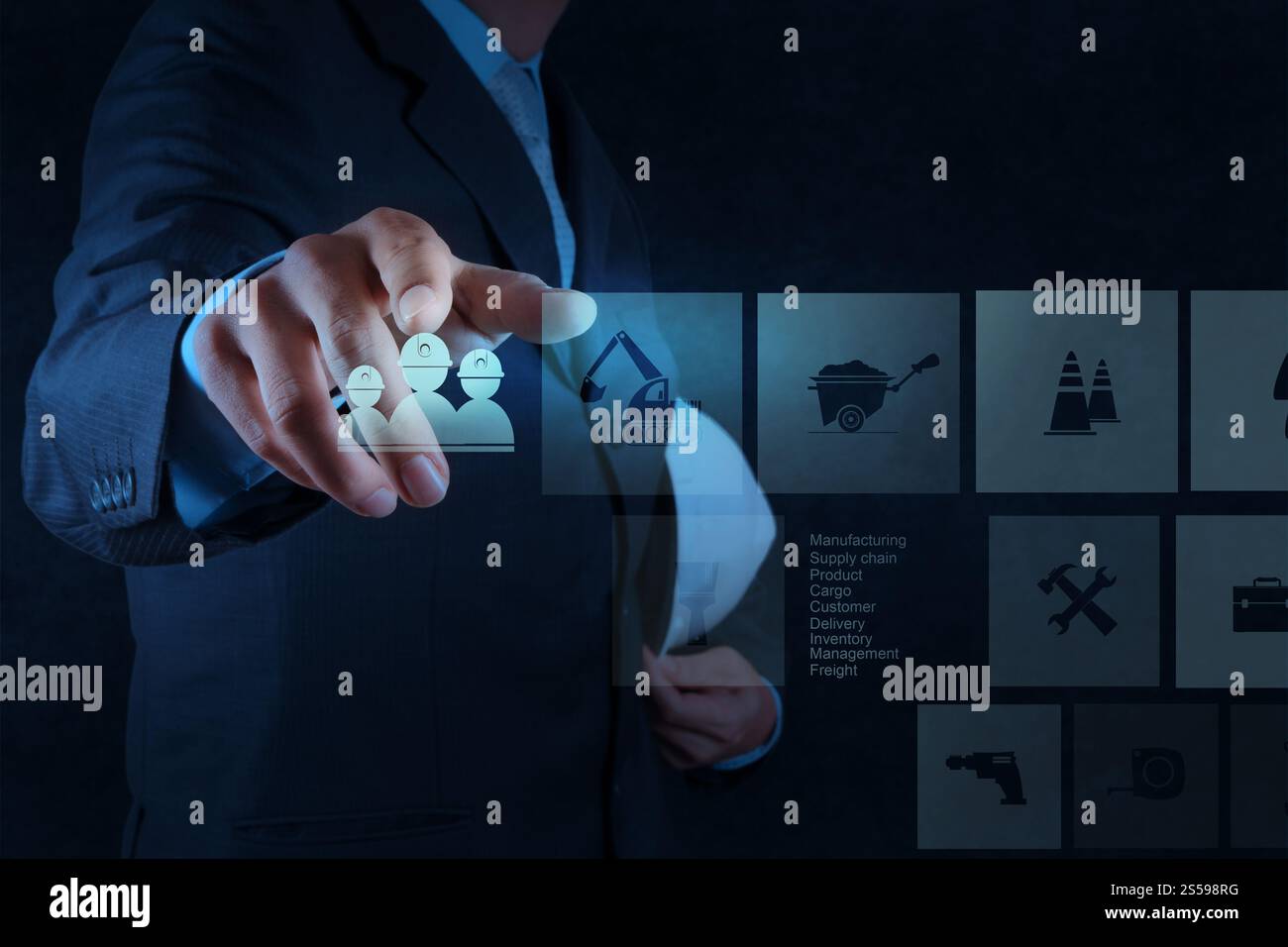 Wirtschaftsingenieur Hand arbeiten mit dem neuen Computer-Bildschirm als Konzept Stockfoto