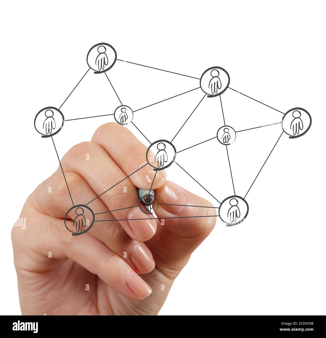 Hand zeichnet die Struktur des sozialen Netzwerks als Konzept Stockfoto