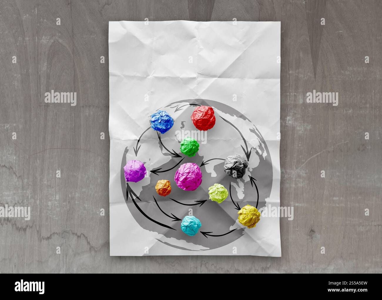 zerknittertes Papier Farben als soziales Netzwerkstruktur auf faltige Papier Kreativkonzept Stockfoto