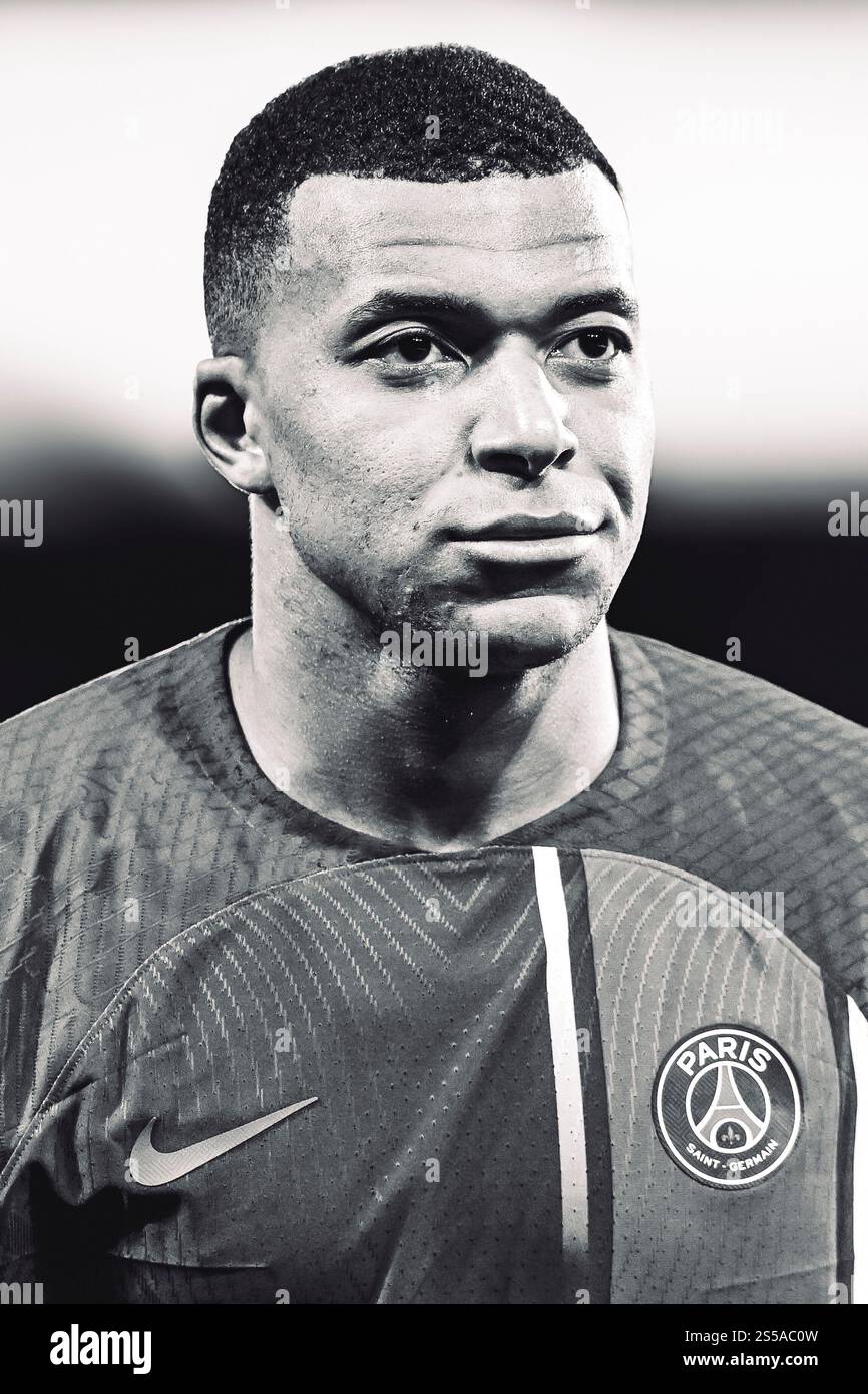 Lot De 13 Fanions PSG Vintage – Paris Saint Germain 1995-98