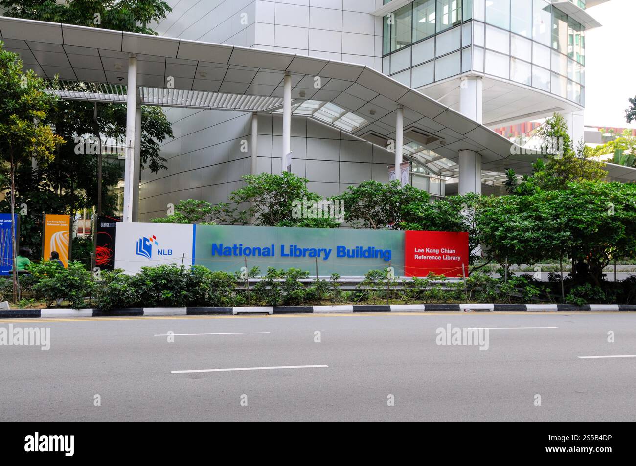 Das Gebäude der Nationalbibliothek in der North Bridge Road, Singapur Stockfoto