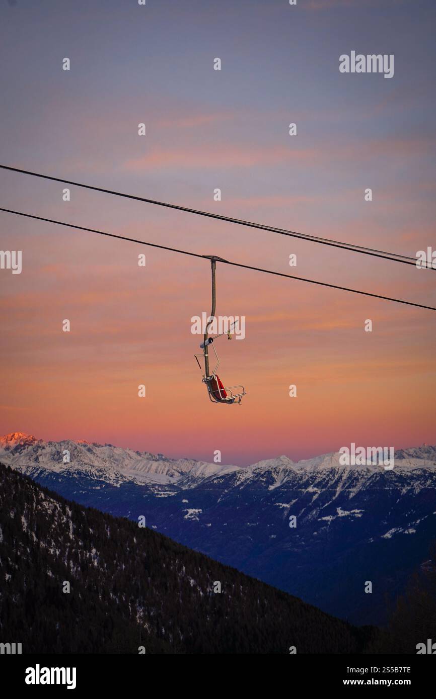 tramonto sulle montagne Innevate, Berg Sonnenuntergang Schnee Stockfoto