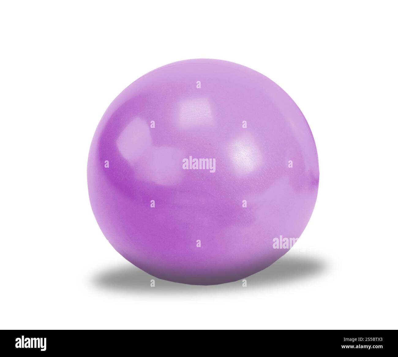 Violetter Turnball für Training, isoliert auf weißem Hintergrund. Violetter Turnball für Sport Stockfoto