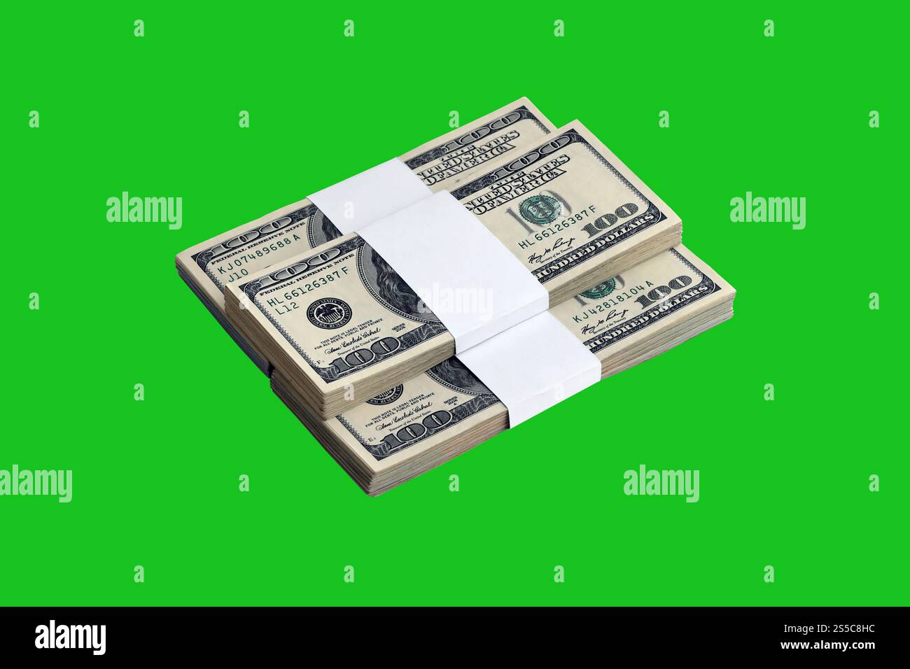 100 philippinische Piso-Rechnungen und Taschenrechner mit Brille und Stift. Steuerzahlungssaisonkonzept oder Investitionslösungen. Finanzplanung oder Buchhalter Stockfoto