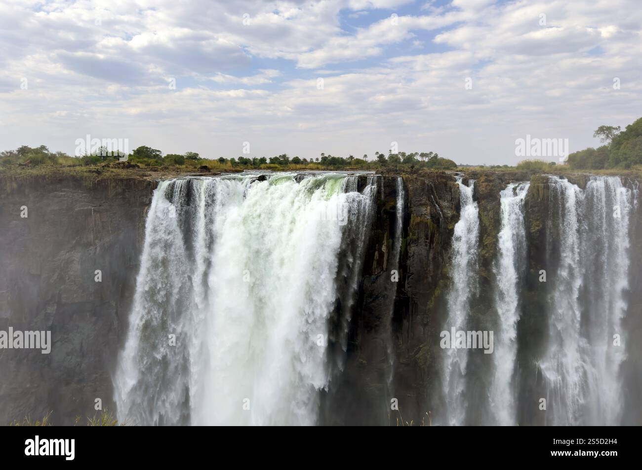 Victoria Falls, Wasserfall am Sambesi Fluss an der Grenze zwischen Sambia und Simbabwe. Afrika Stockfoto